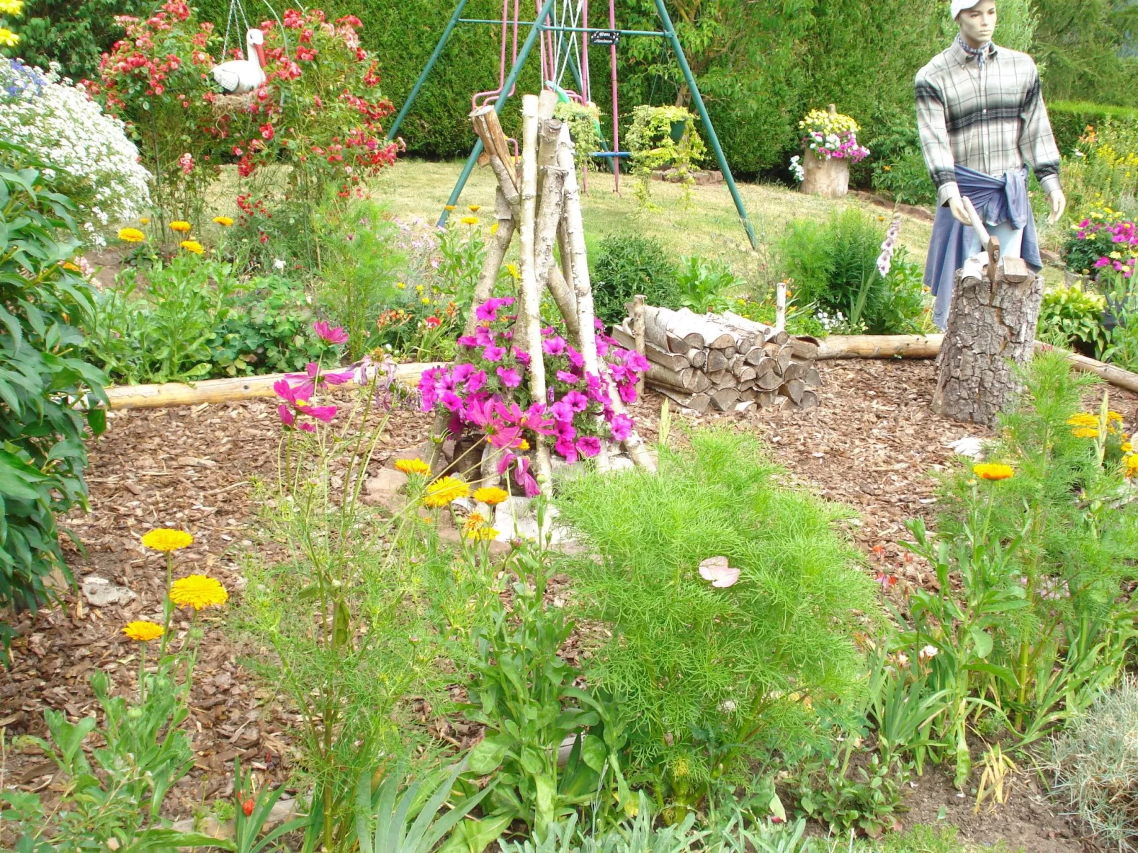 Das Gîte Fleuri mit einer herrlichen Aussicht-Buiten
