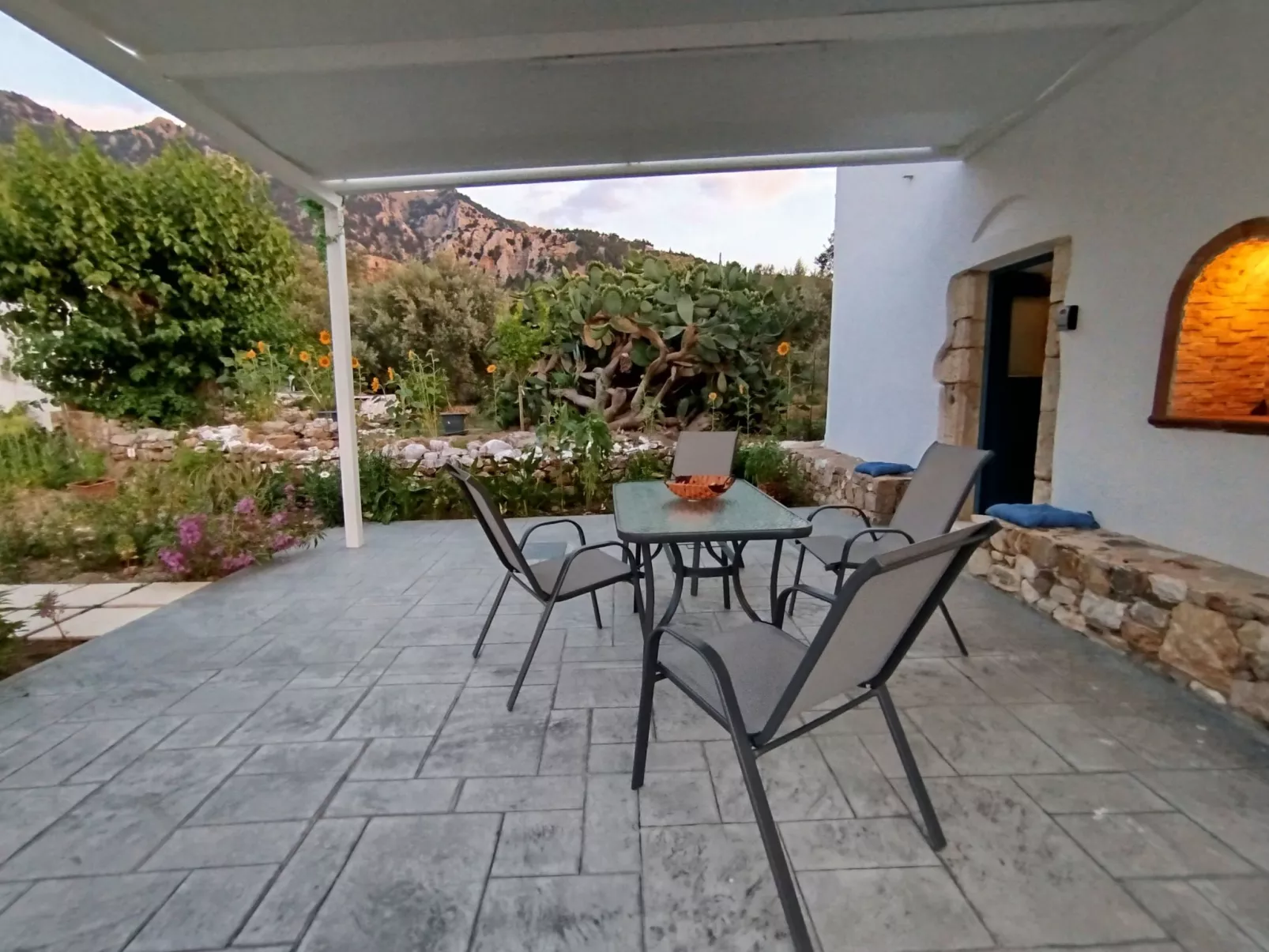 "Großvaters Haus", ein 150 Jahre altes Steinhaus-Image-tags.info