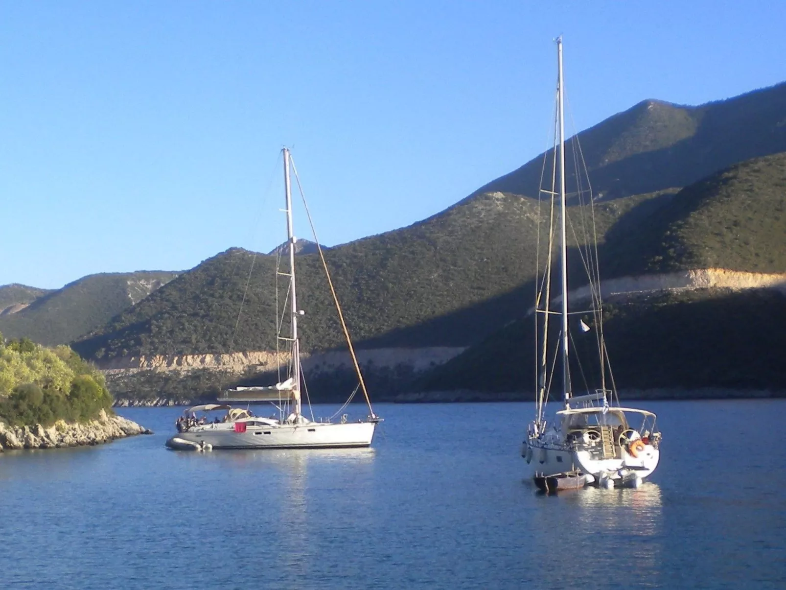 Steinhaus in Leonido mit Parkplatz-Image-tags.info