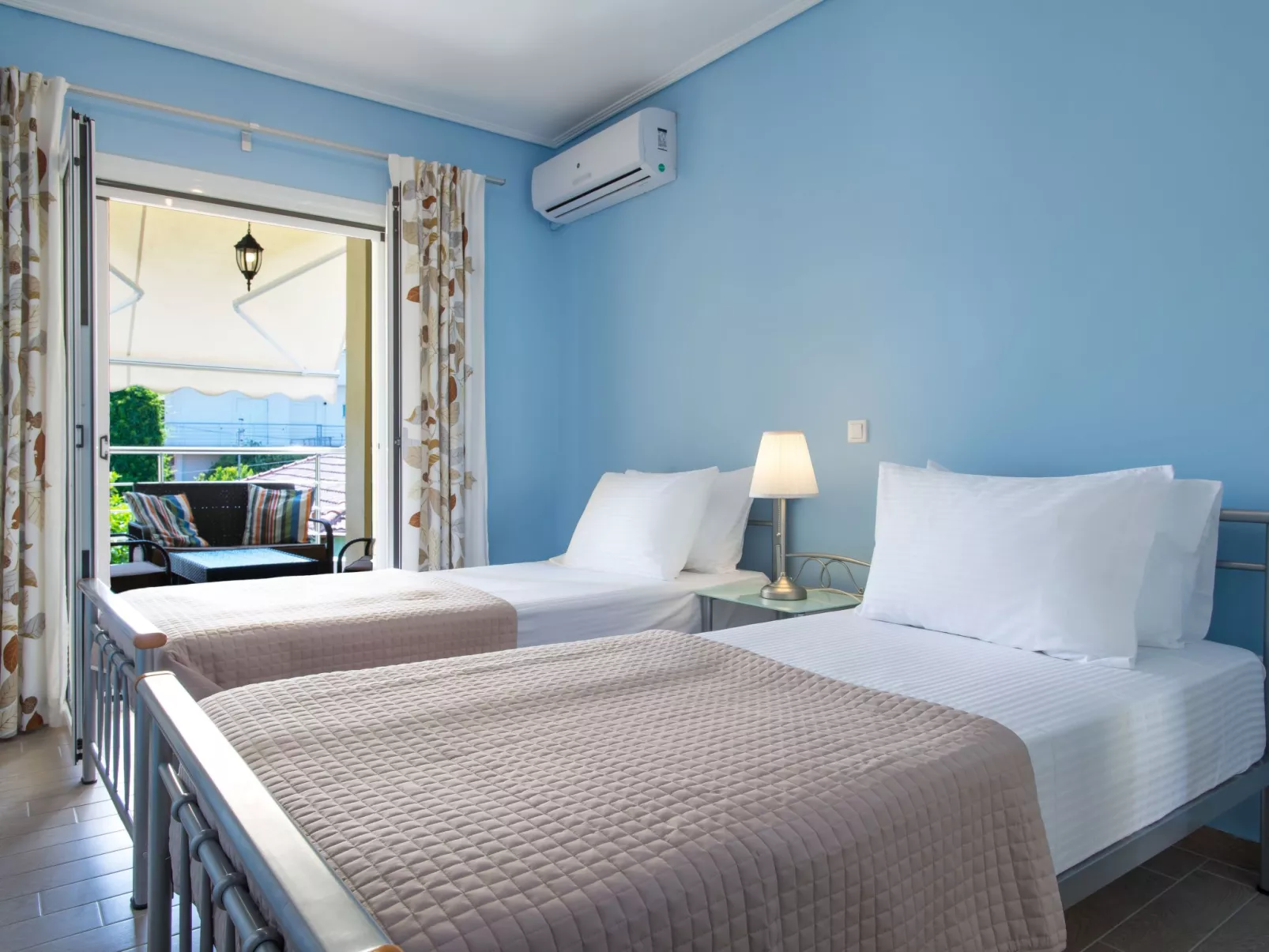 Diamante beachfront suite B-Image-tags.info