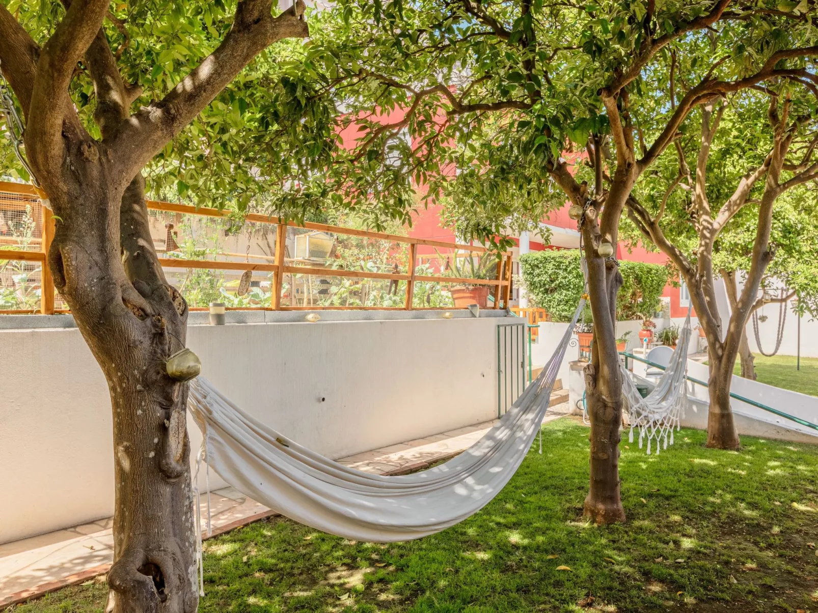 Nette Wohnung mit Kleinem gemeinsamem Pool - Buiten