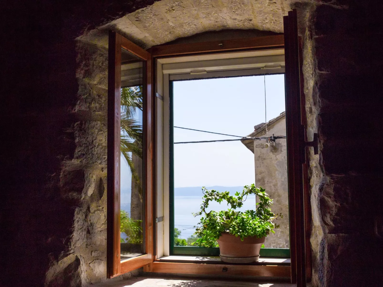 Mit Blick auf das Wasser-Buiten