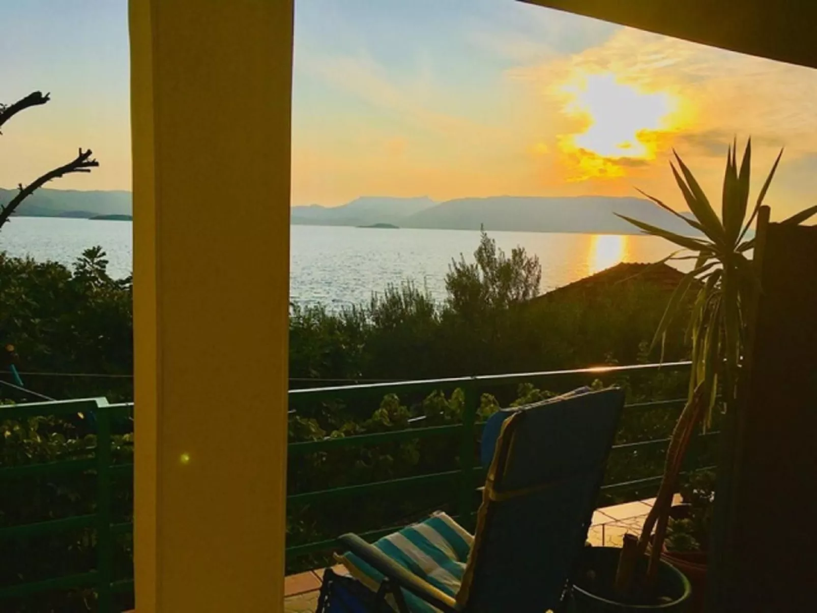 "SeaSide" mit Blick auf das Wasser-Binnen