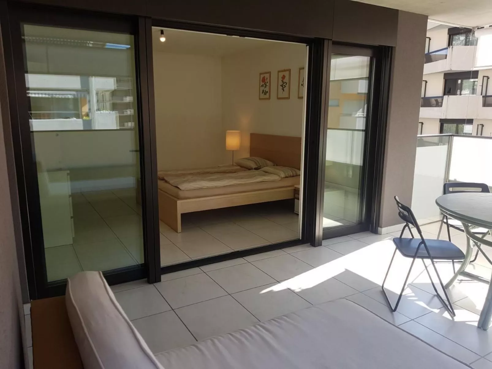 Residenza Vivian - Swan Lake Suite Apt. 304-Binnen