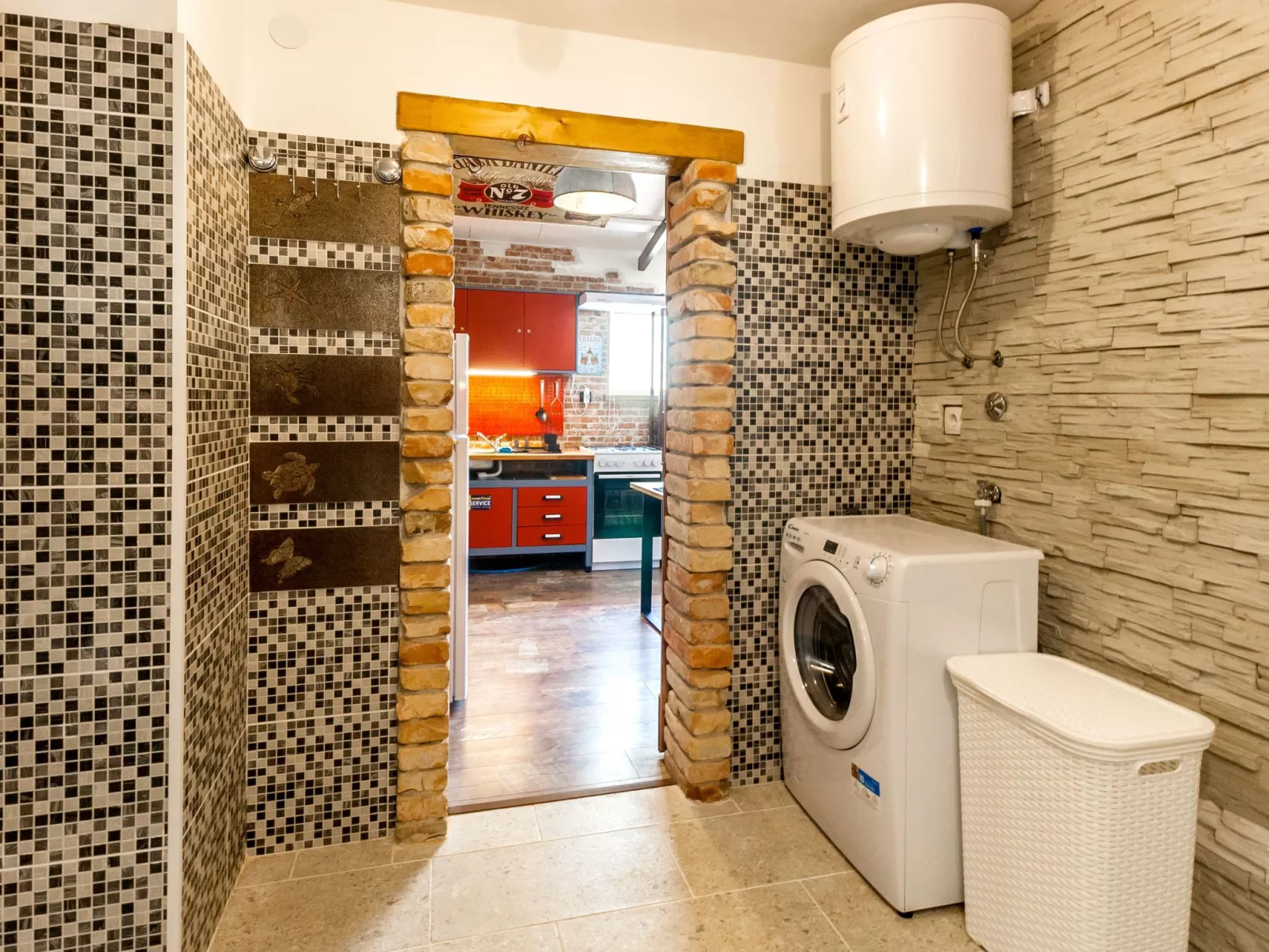 Haus im Industriestil Eni mit privatem Parkplatz-Binnen