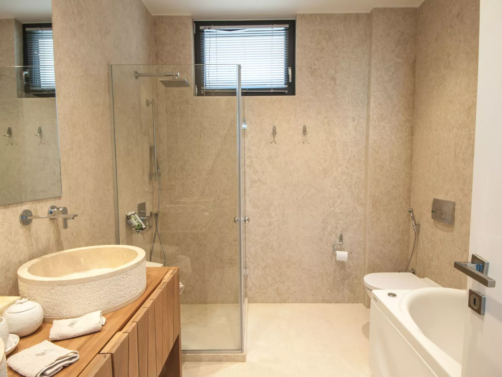 "Villa Dimitra" mit Infinity Pool-Binnen