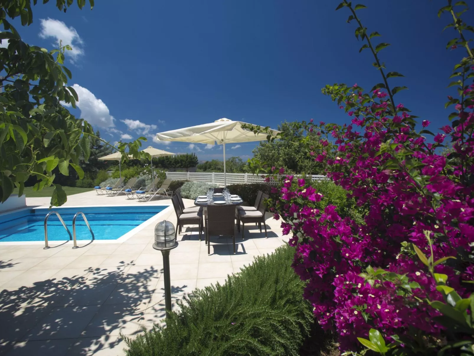 Villa Irini - 3-Schlafzimmer-Villa mit privatem Pool-Buiten