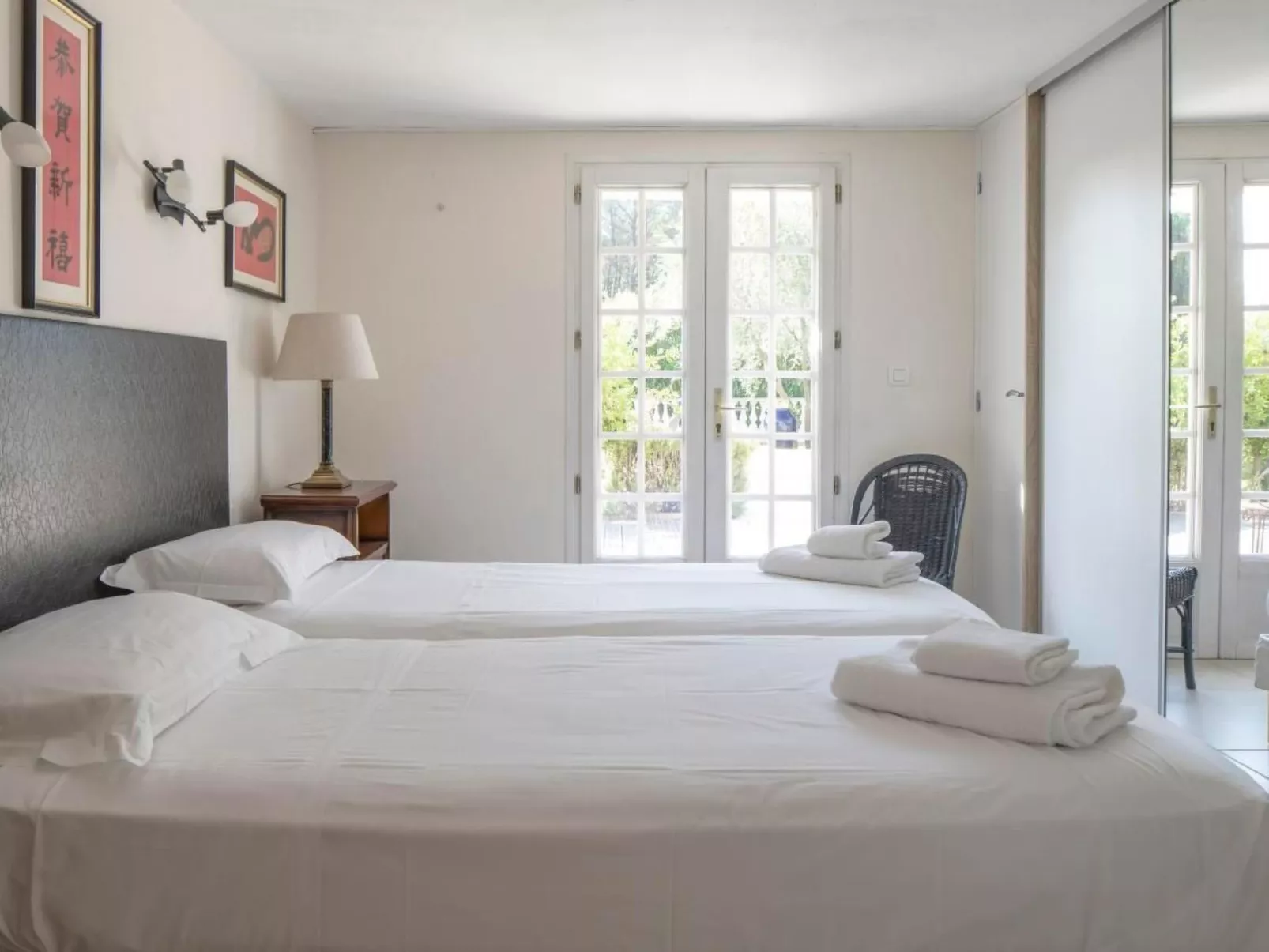 Villa mit privatem Pool und Fitnessraum-Image-tags.info