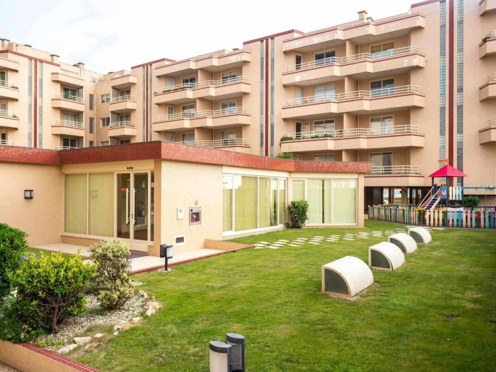 Meerblick Erste Linie mit 2 Pools 4-Buiten