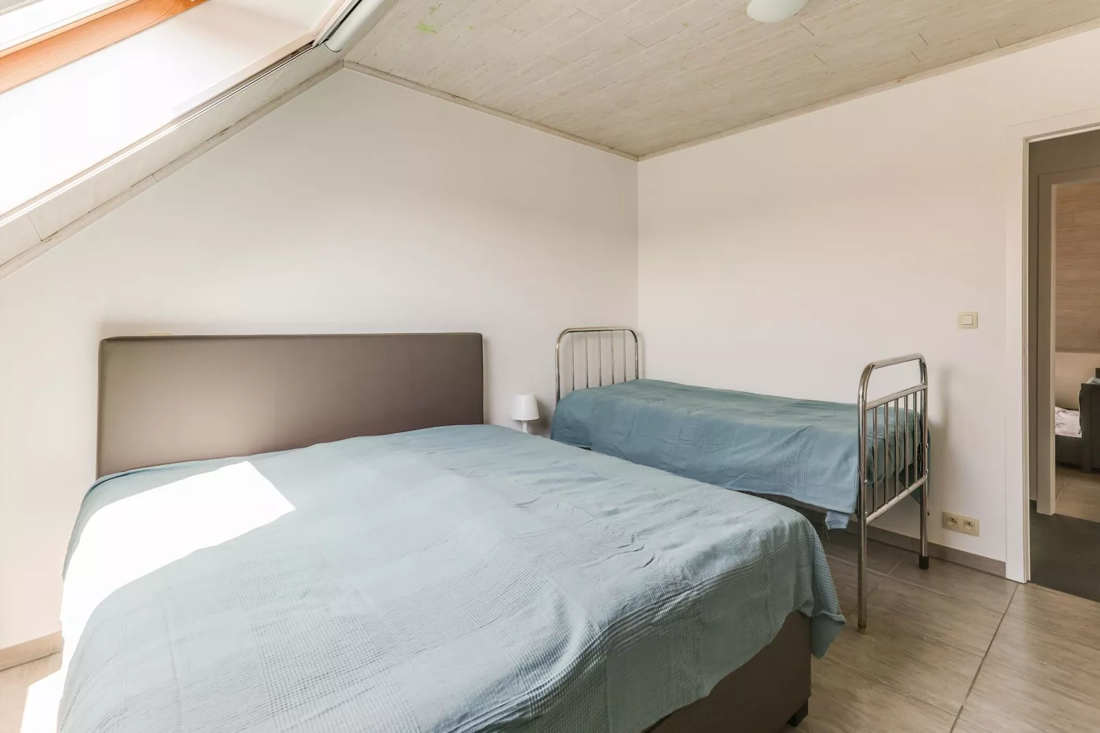IN DE WOLLEKJES  “slapen bij of tussen de schapen”-Slaapkamer