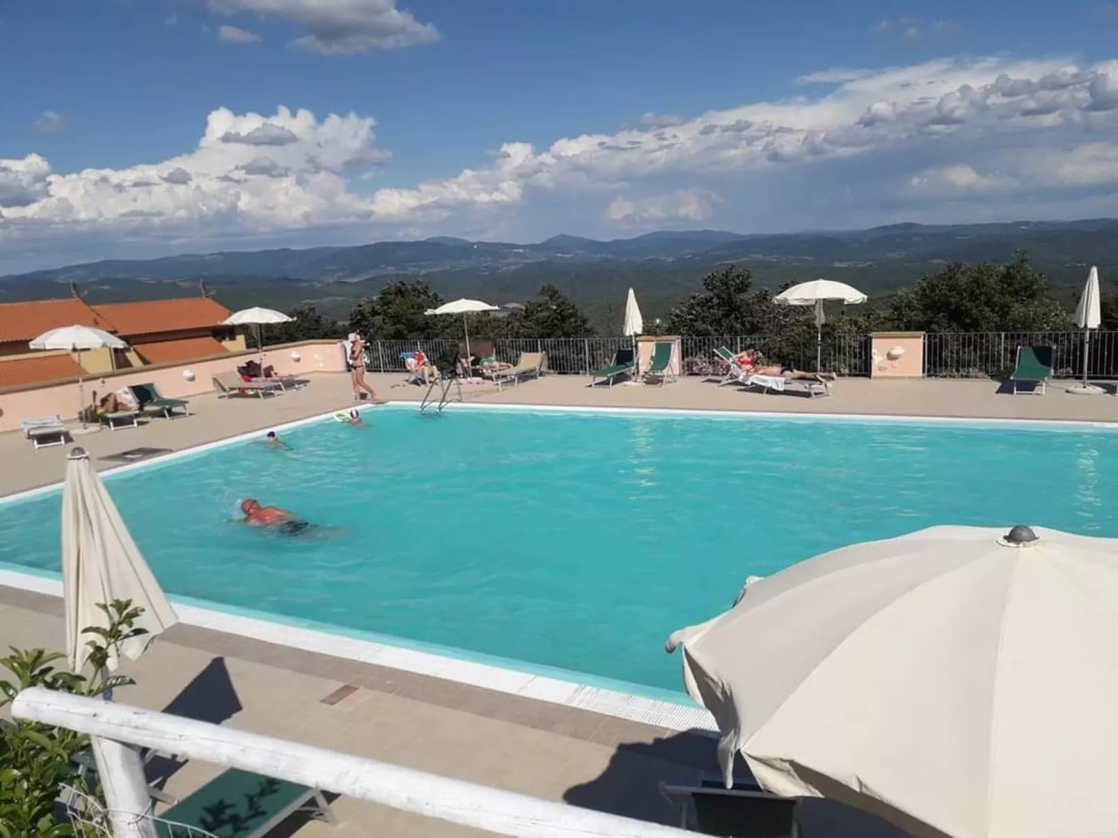 Wohnung "Red Fox" mit privatem Garten-Buiten