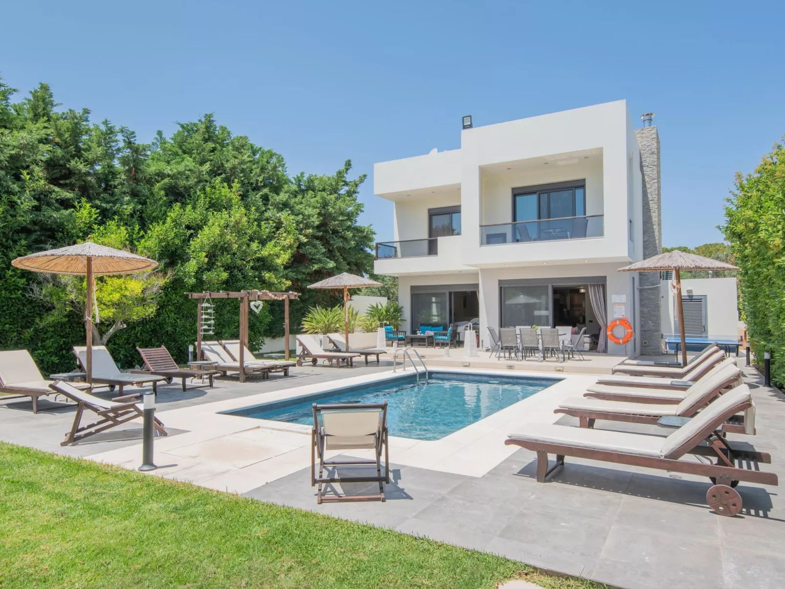 Luxuriöse Ferienvilla Elena-Buiten