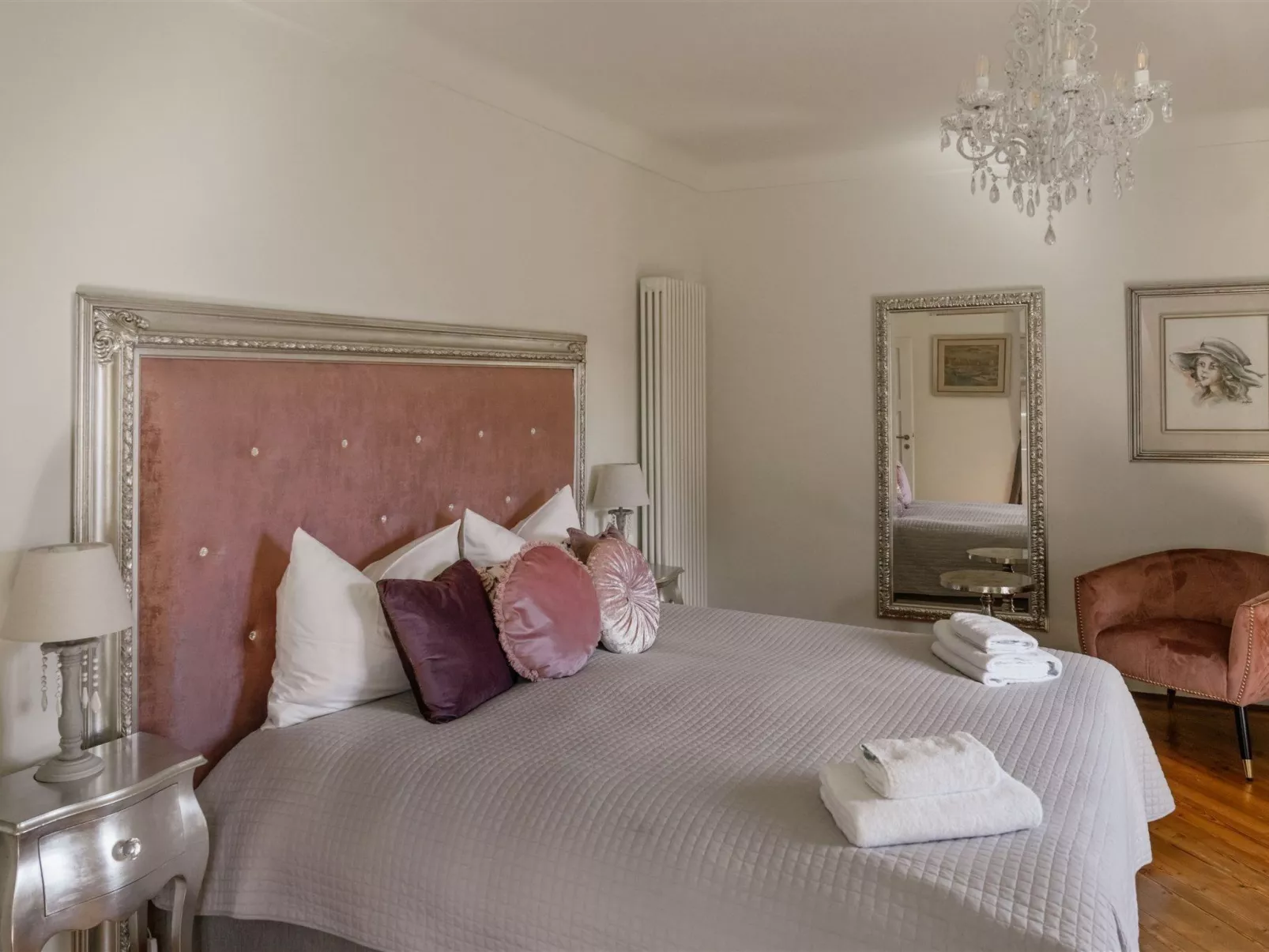 "Palazzo Branca" mit Blick auf den See.-Binnen