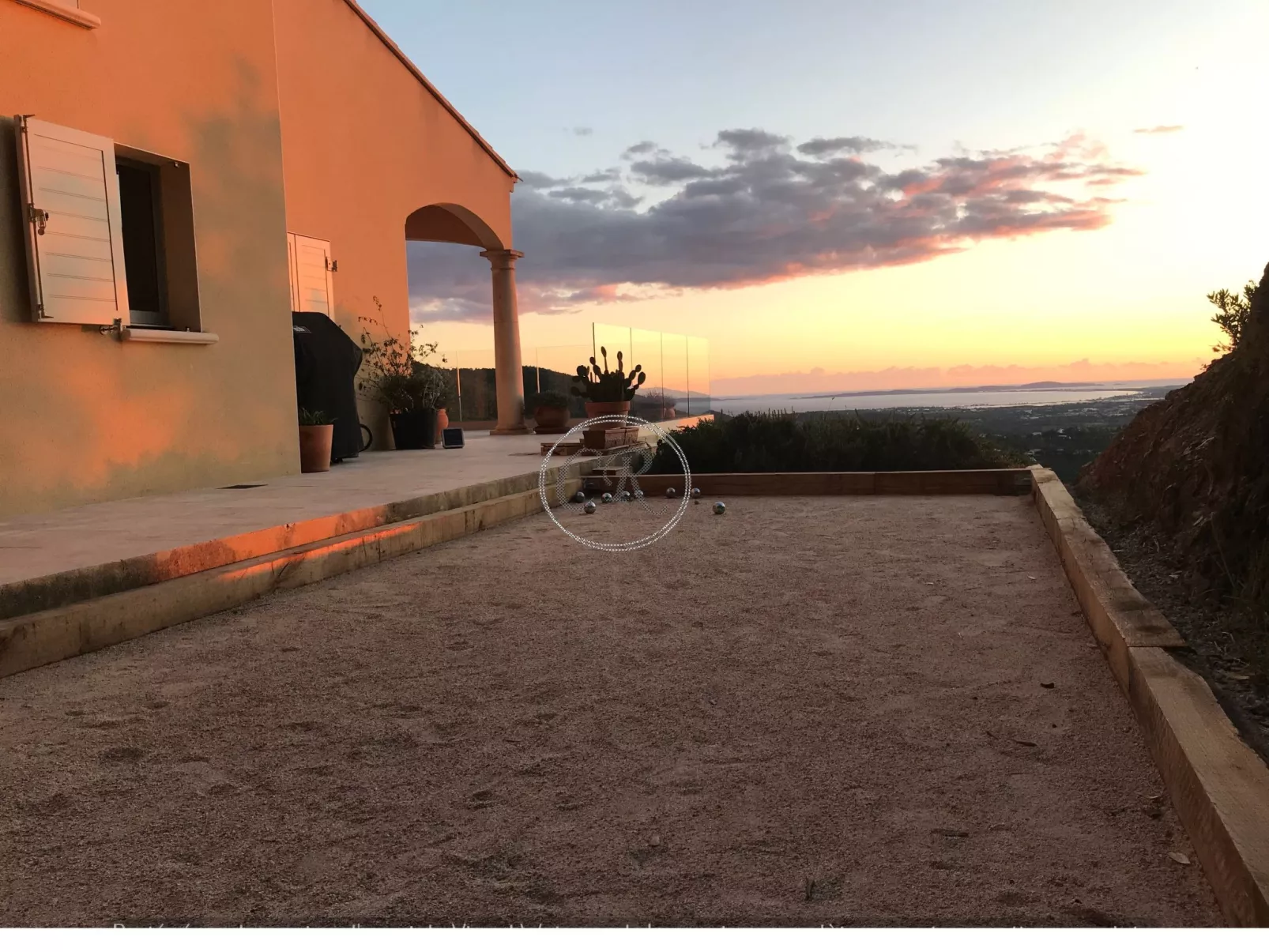 Wunderschöne Villa in Valcros mit Pool und Meerblick-Binnen