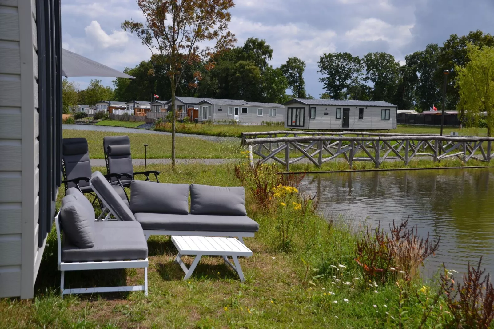 Ile-de-la-Banette-Buitenkant zomer