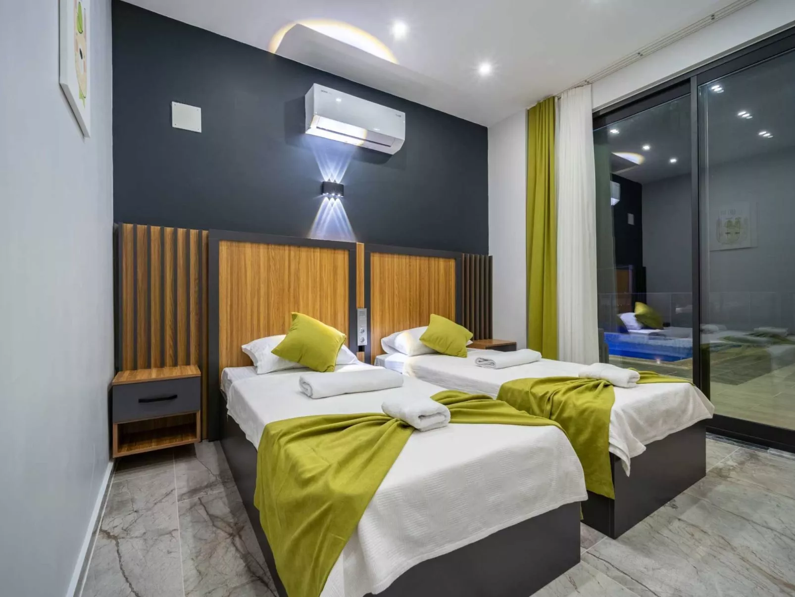 Luxuriöse Villa "Sard 3" mit Jacuzzi-Binnen