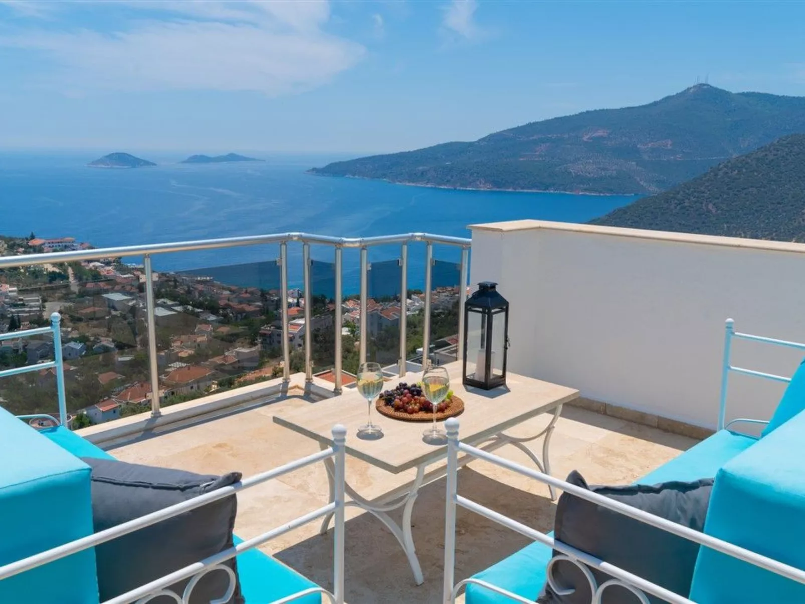 Villa Blueline mit Pool und Meerblick, im Zentrum-Binnen