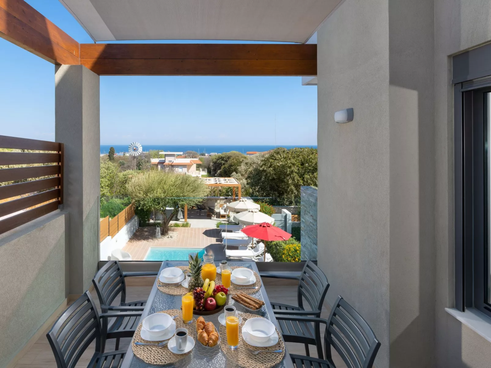 Schöne Pool-Villa Terpsis-Buiten