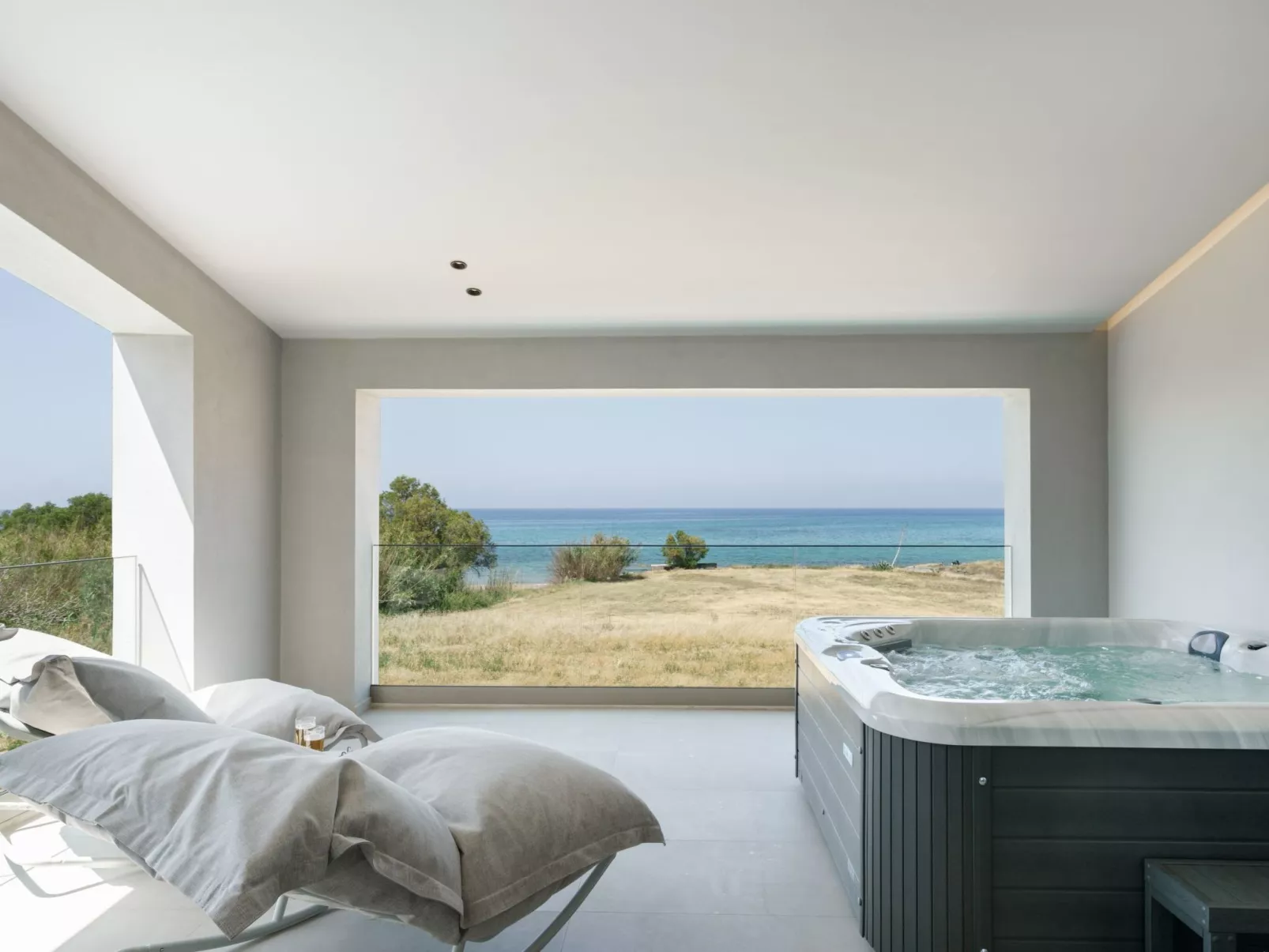 Villa am Strand, beheizter Pool, Playarea, Whirlpool-Binnen