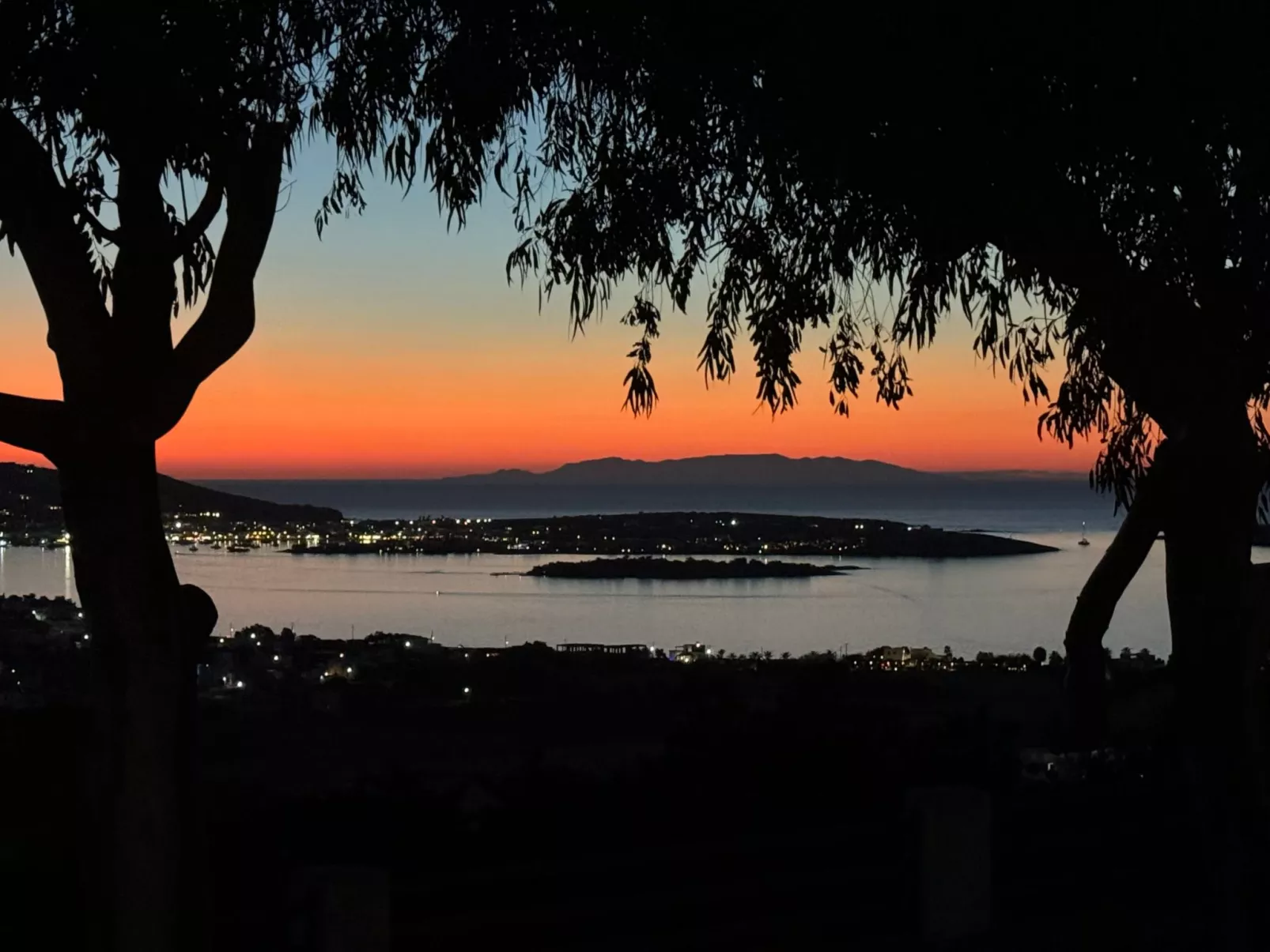 Die Villa und das Atelier des Bildhauers - Buiten