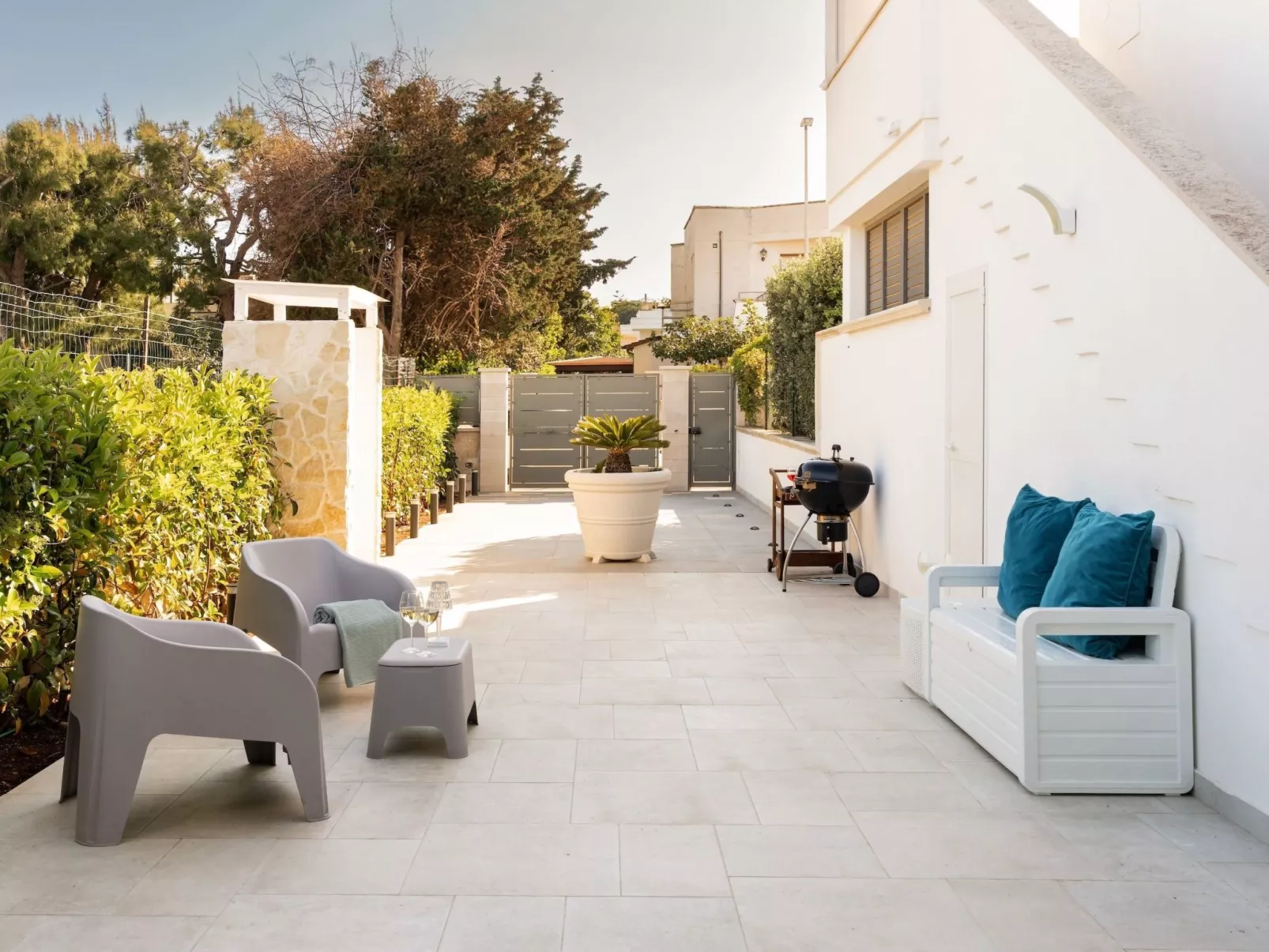 'Connie's House-Buiten