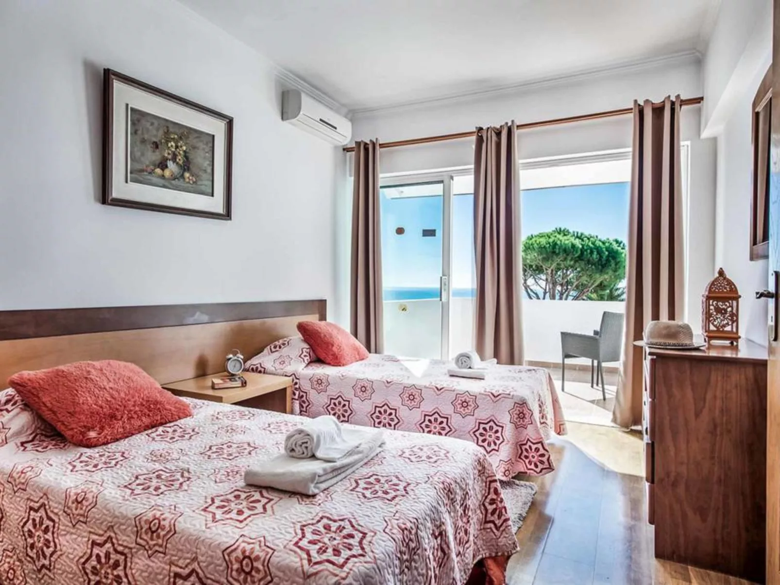 Chalet "Villa Oceano" mit privatem Pool-Binnen