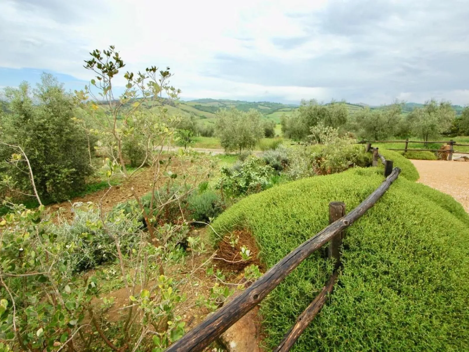 Traumhaftes Anwesen mit Schwimmbad in Meernähe-Buiten