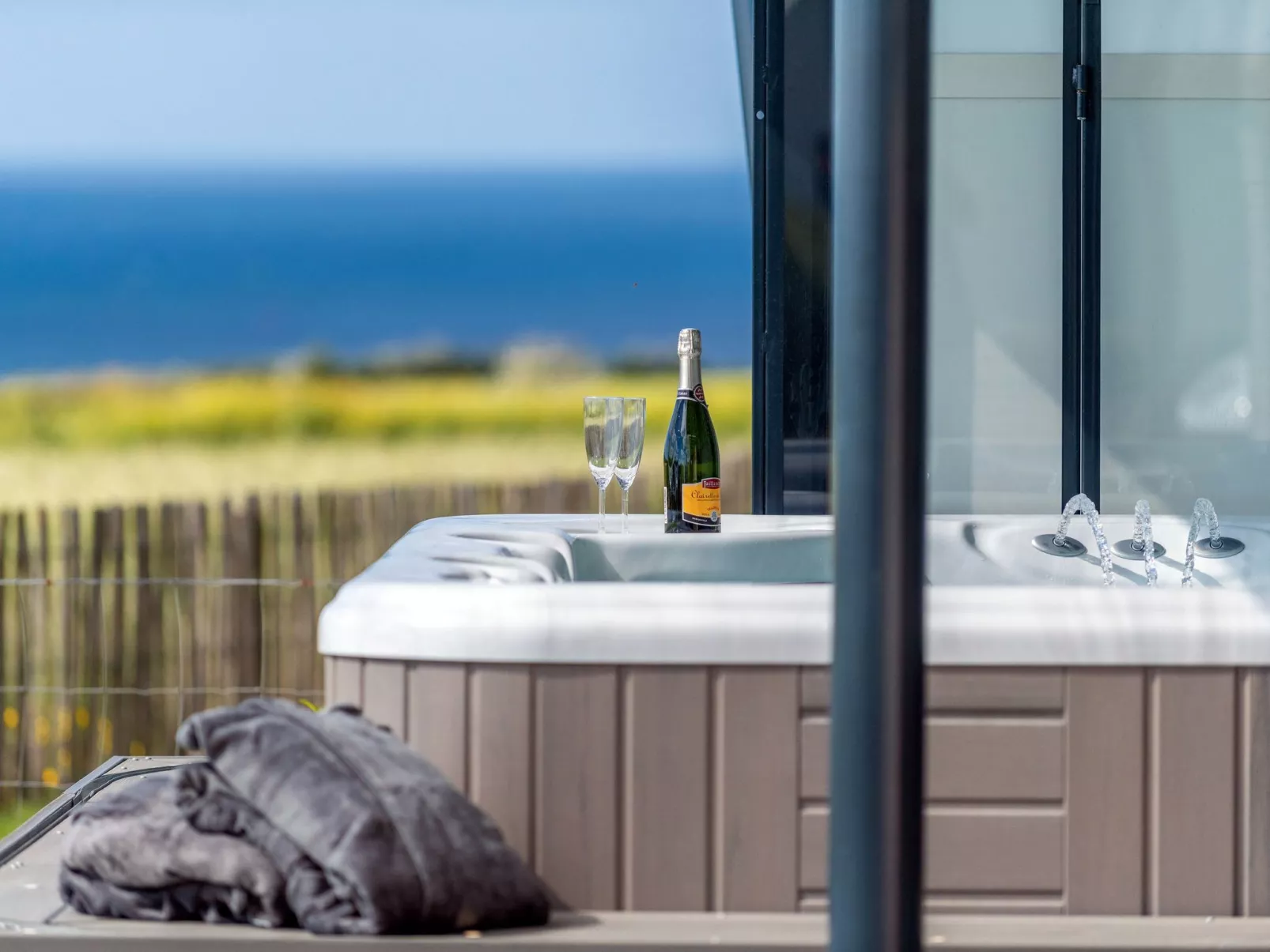 Charmantes Haus mit privatem Jacuzzi in der Bretagne