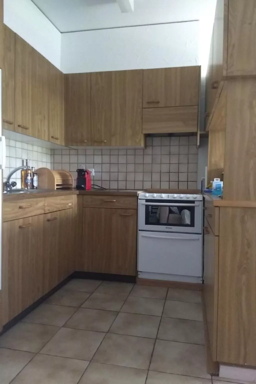 2 Zimmer Gartenwohnung mit Pool-Binnen