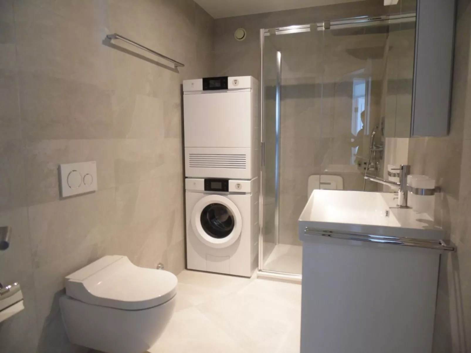 Appartement mit Balkon-Binnen