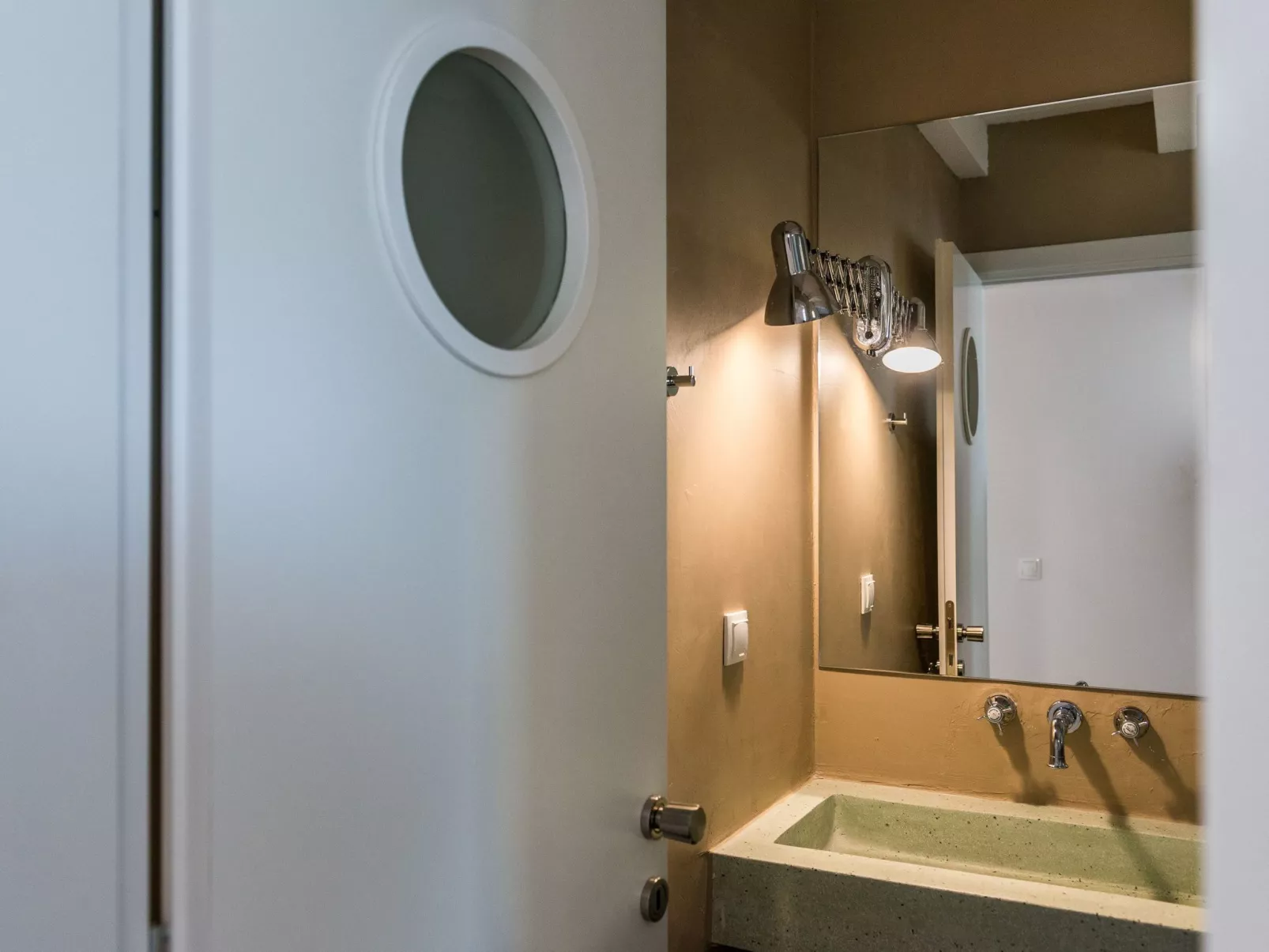 Ferienvilla mit beheiztem Pool und schöner Aussicht-Image-tags.info