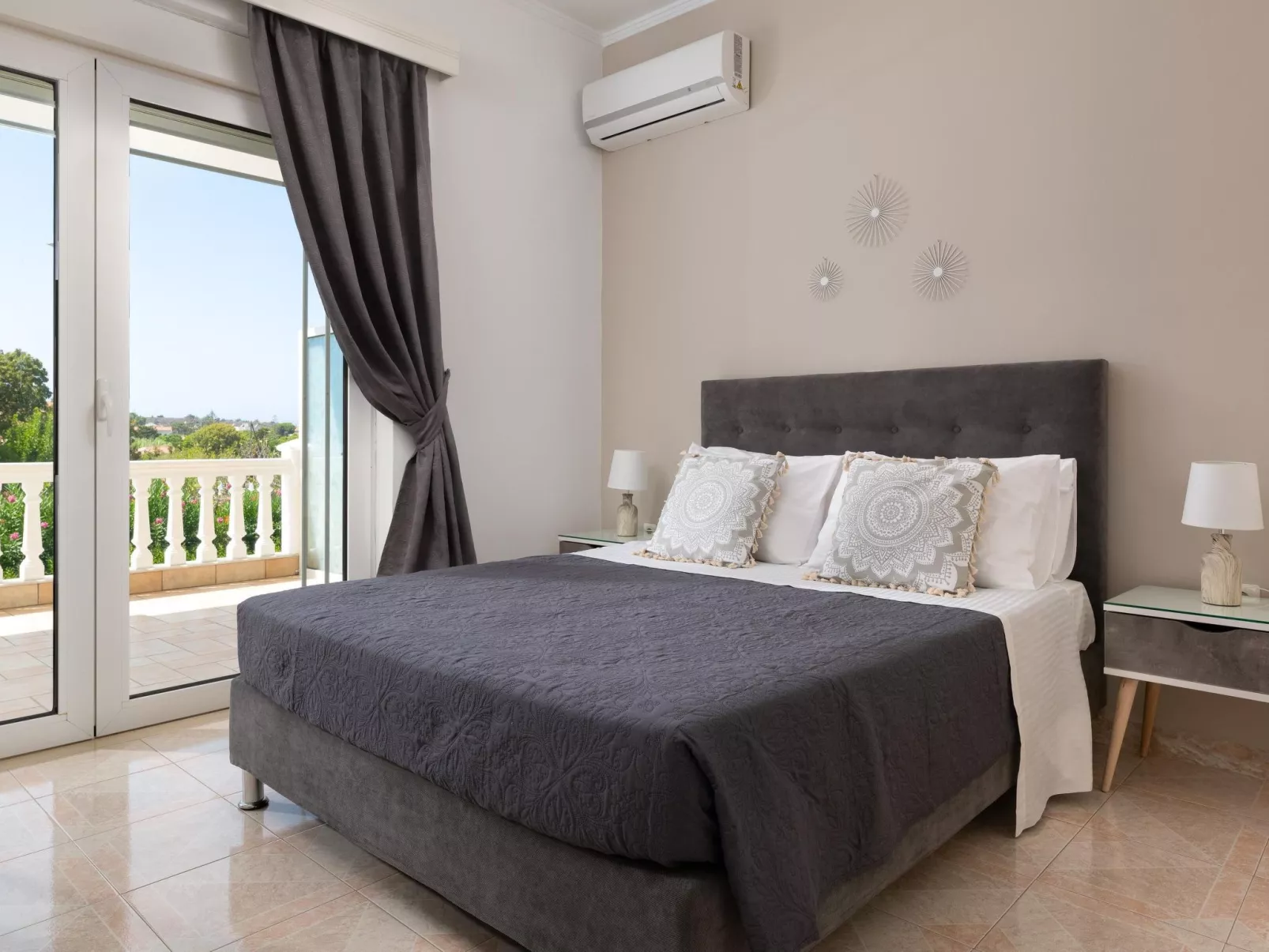 Villa Montefile mit herrlichem Privatpool-Binnen