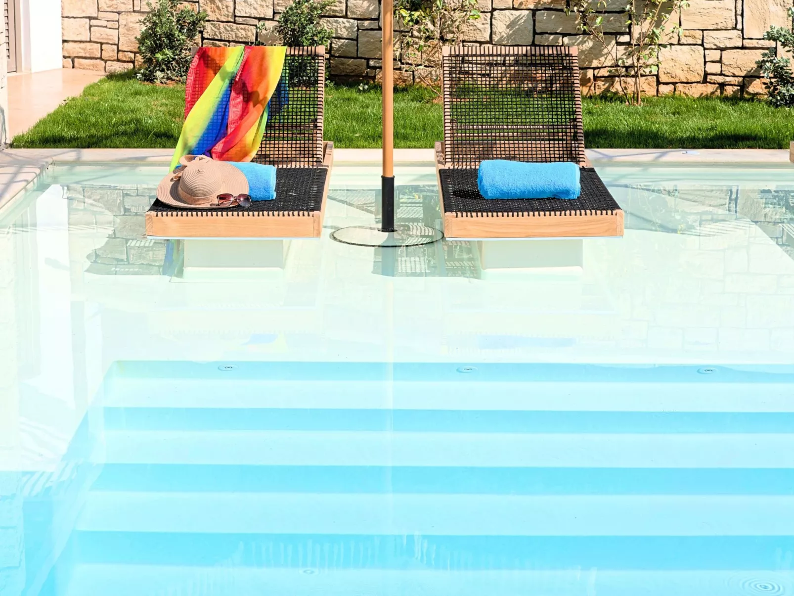 Blue Lake Villa Beheizter Pool-Buiten