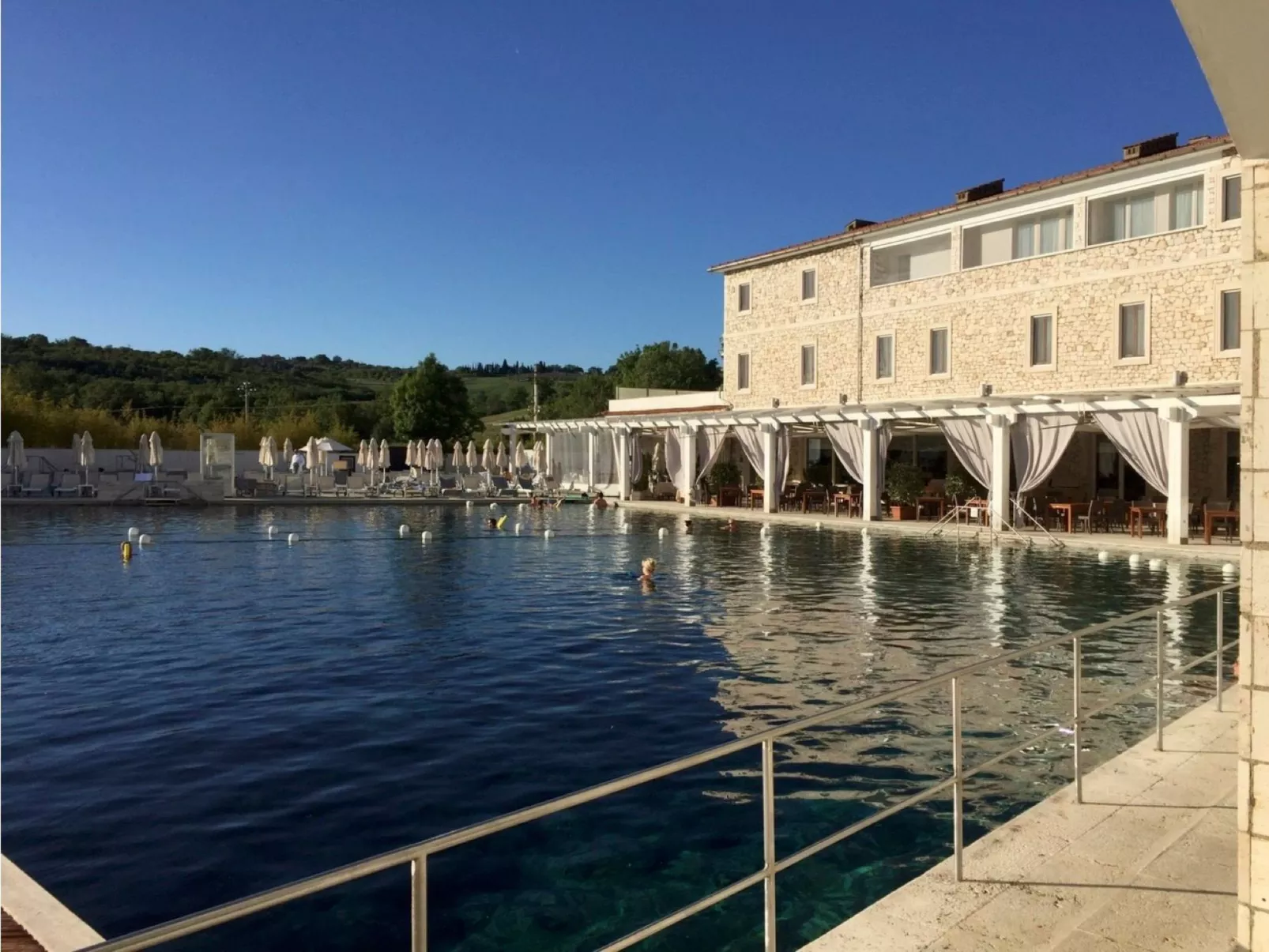 Hochwertige Wohnung im Turm-Schlösschen-Buiten