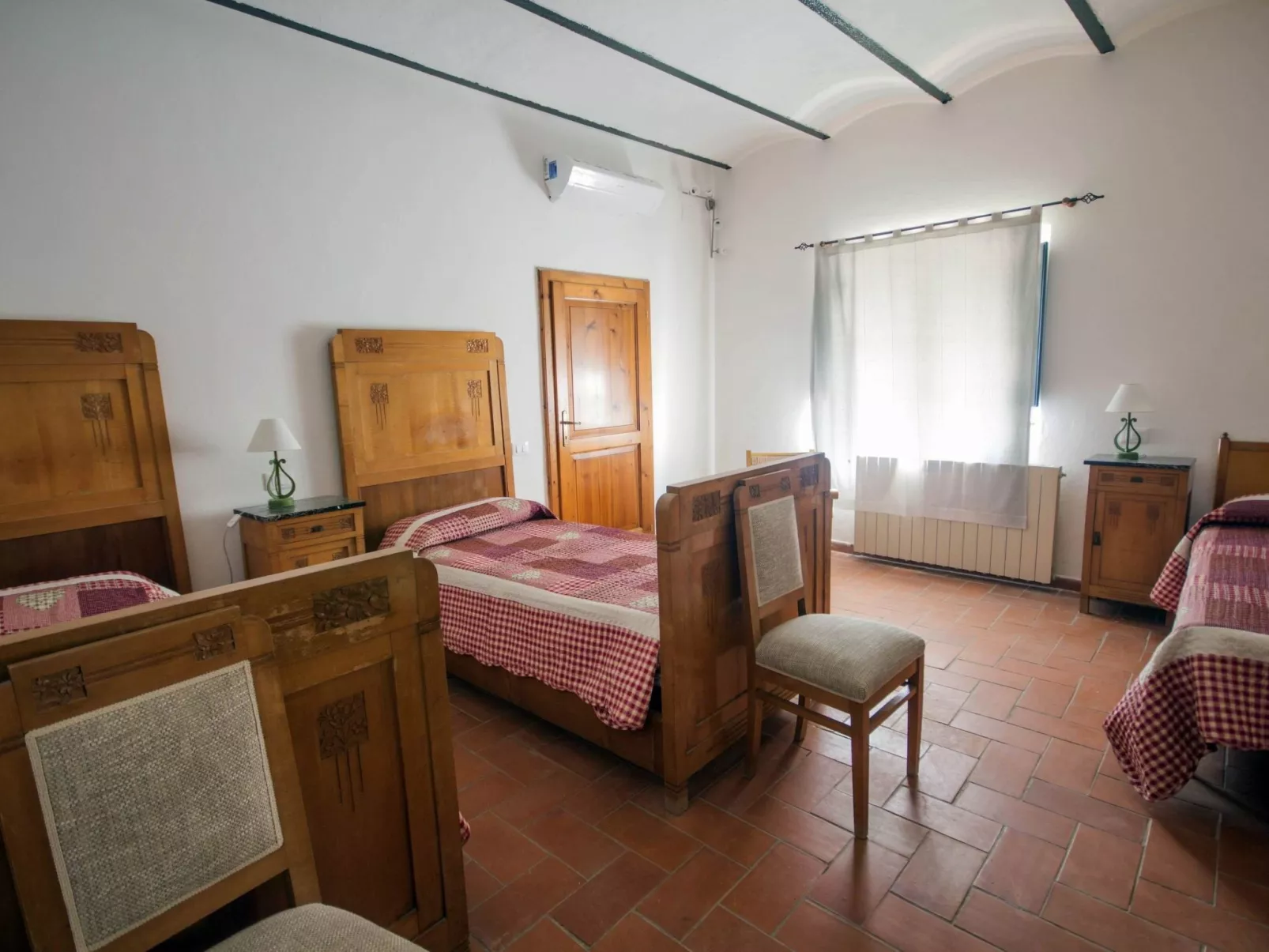 'Dispensa2' mit Pool-Binnen