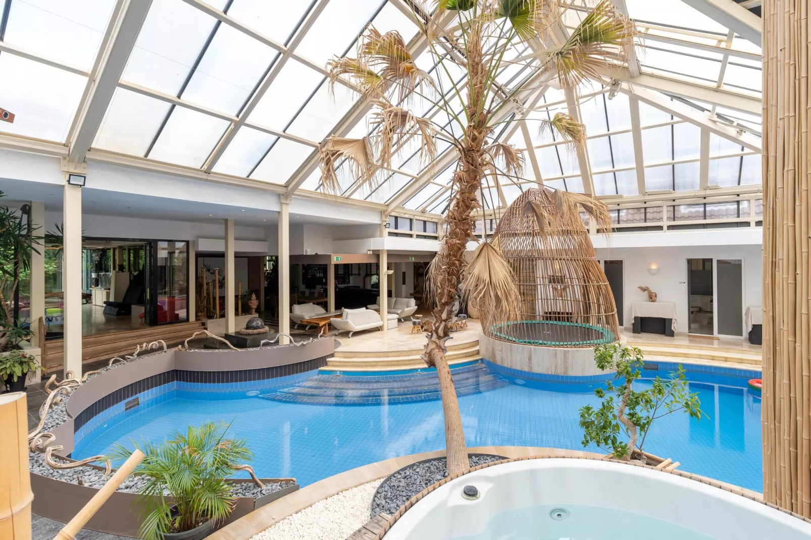 poolofhouse