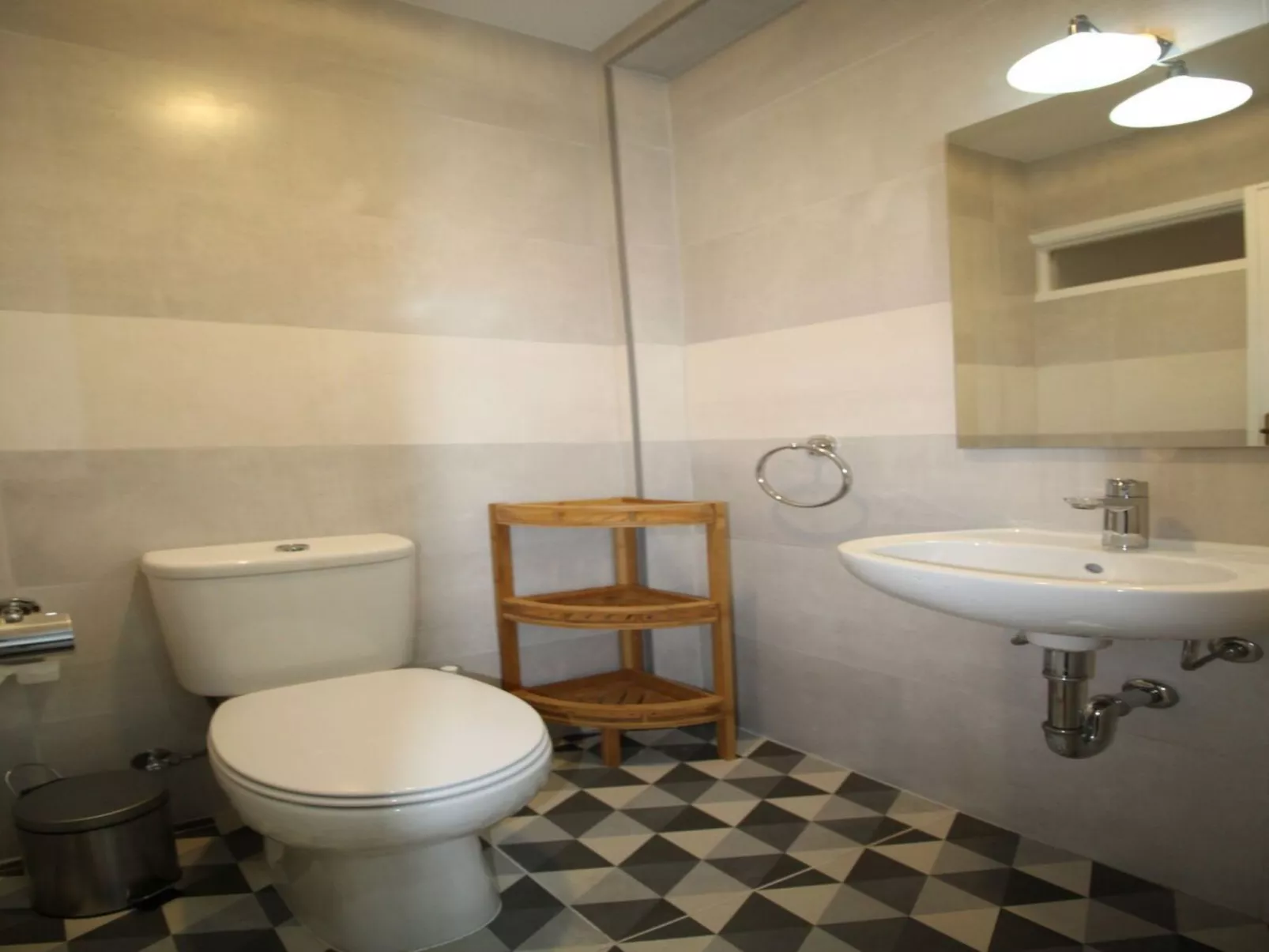 Aveiro Apartment mit Patio-Binnen