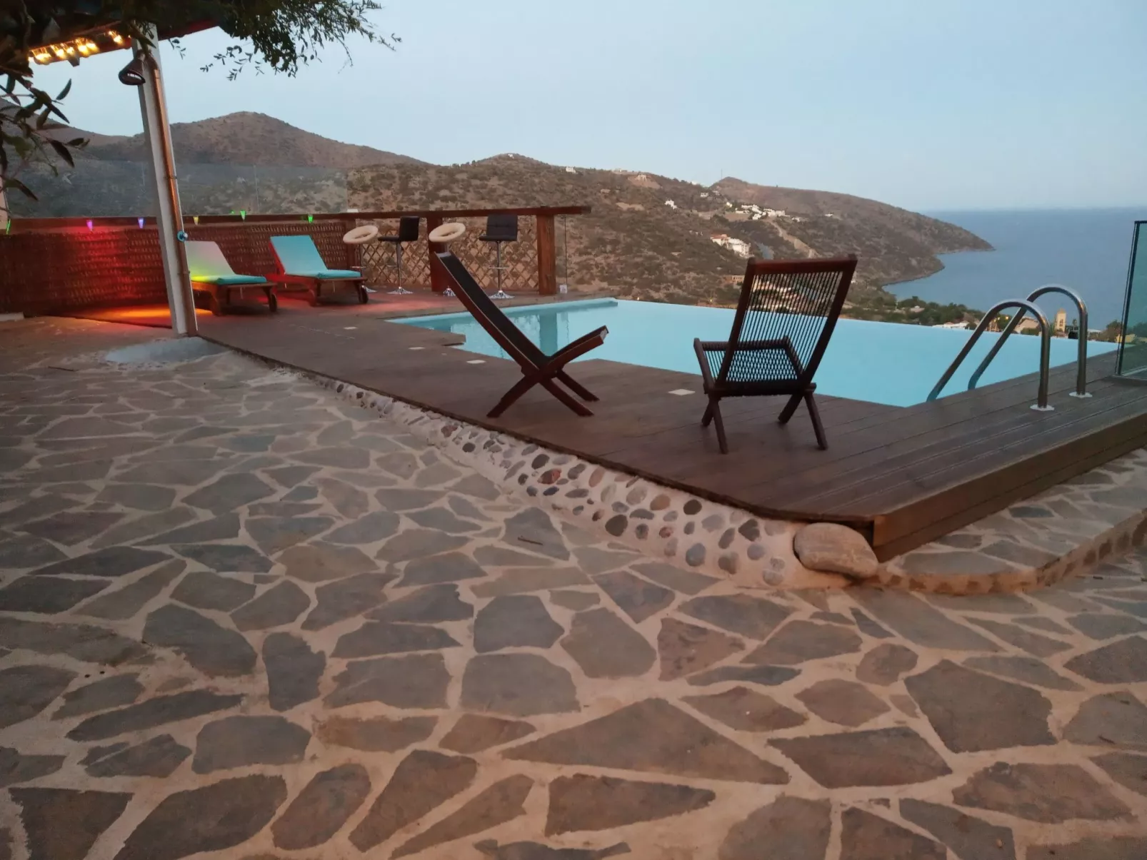 Villa "Mirabello suites" mit herrlicher Aussicht-Buiten