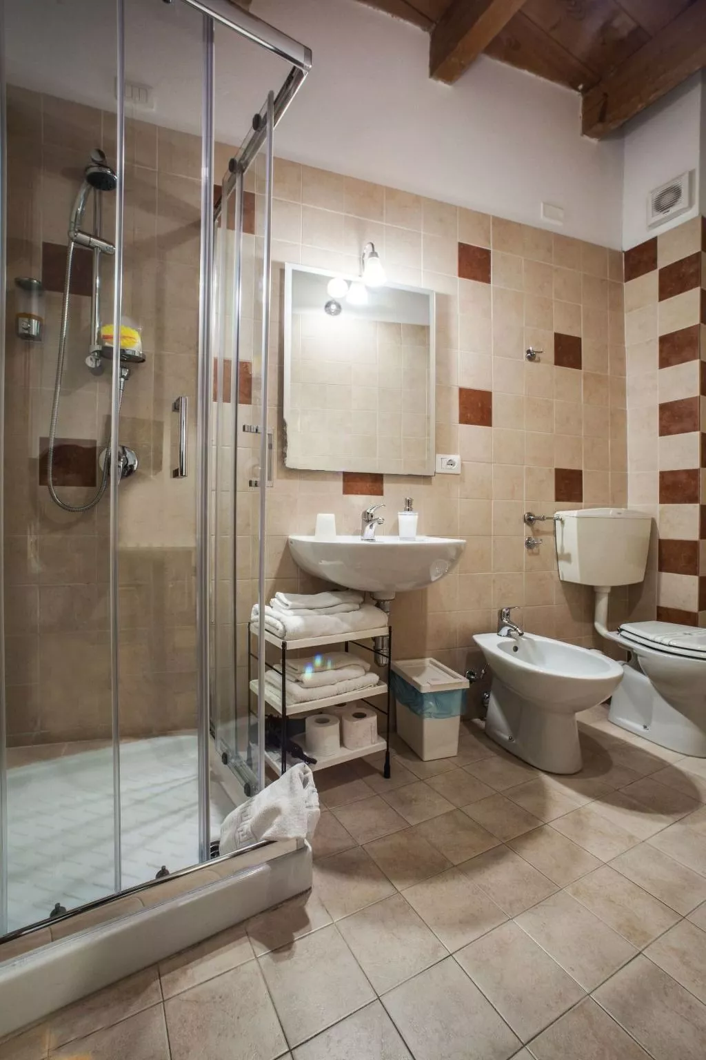 Studio Apartments Altstadt über Manno-Binnen