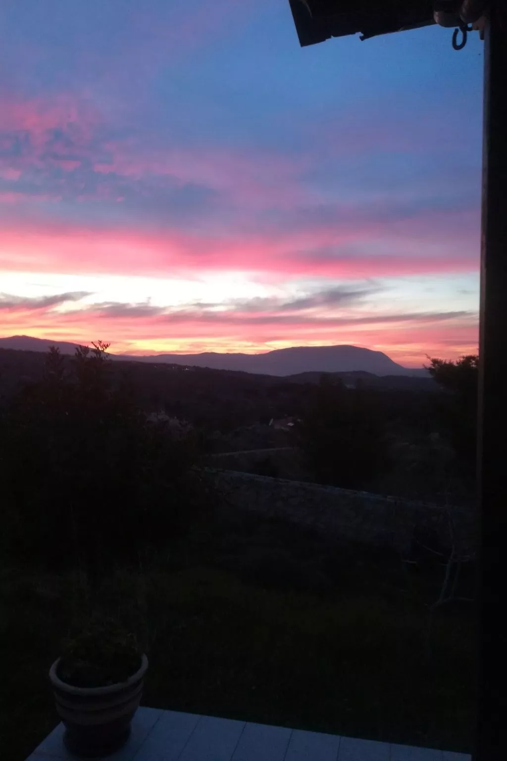 Villa mit Pool für bis zu 8 Personen. Meerblick.-Buiten