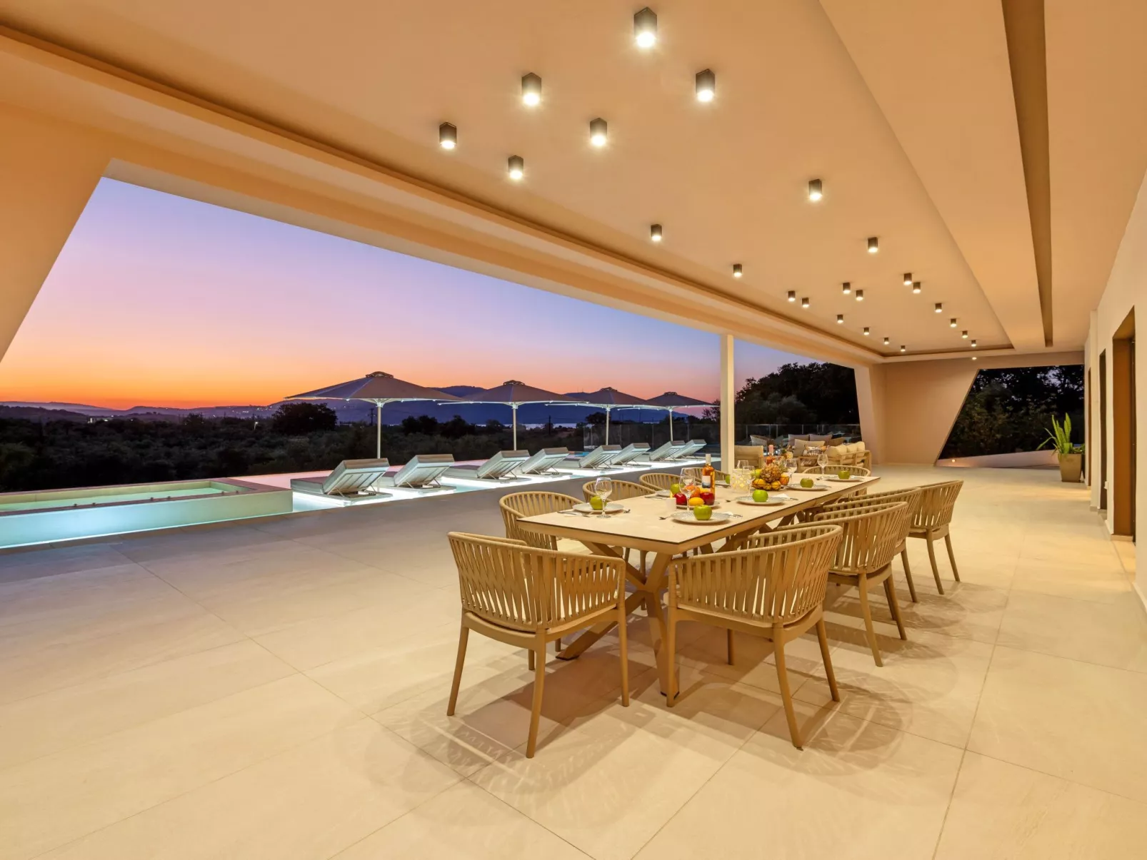 Celestial Villa Privater Pool und Jacuzzi-Image-tags.info