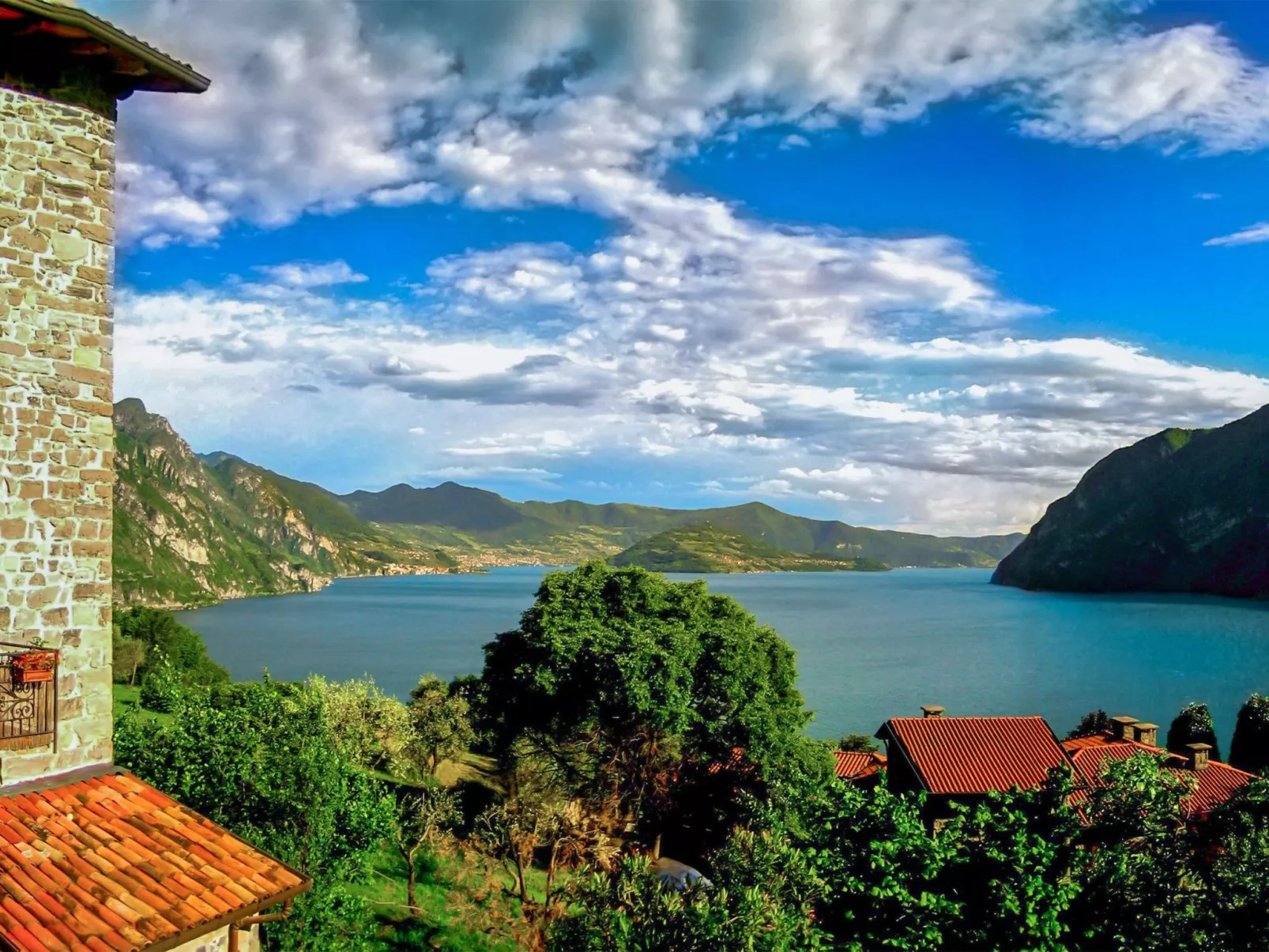 Open Space Penthouse im Schloss mit Seeblick-Buiten
