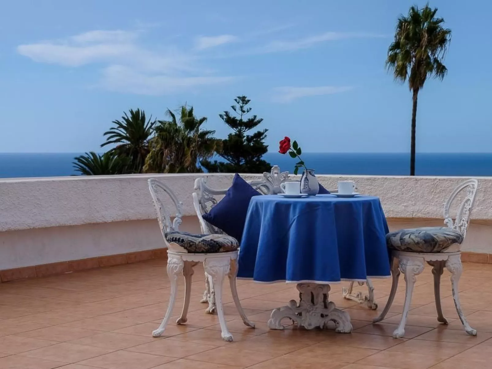 Strandnahes Haus mit Terrasse zum Sonnenuntergang - Buiten