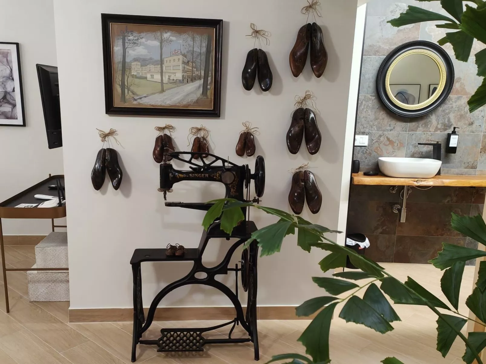 "Leather Loft Rural"-Image-tags.info