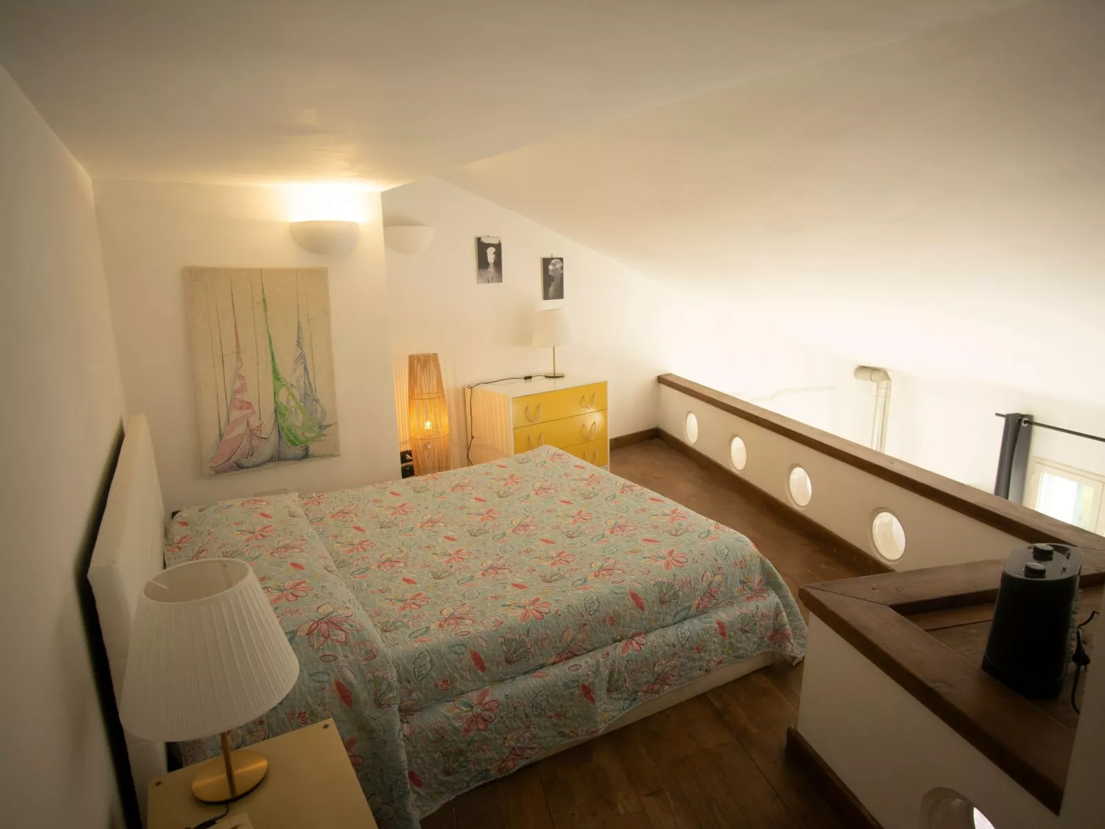 Villa mit Blick auf das Meer an der Amalfiküste-Binnen