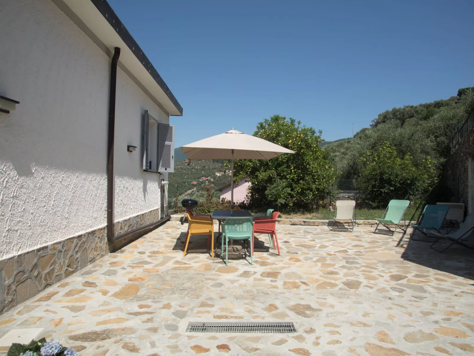 Wohnung mit schönem Blick auf den Golf von Dianese-Buiten
