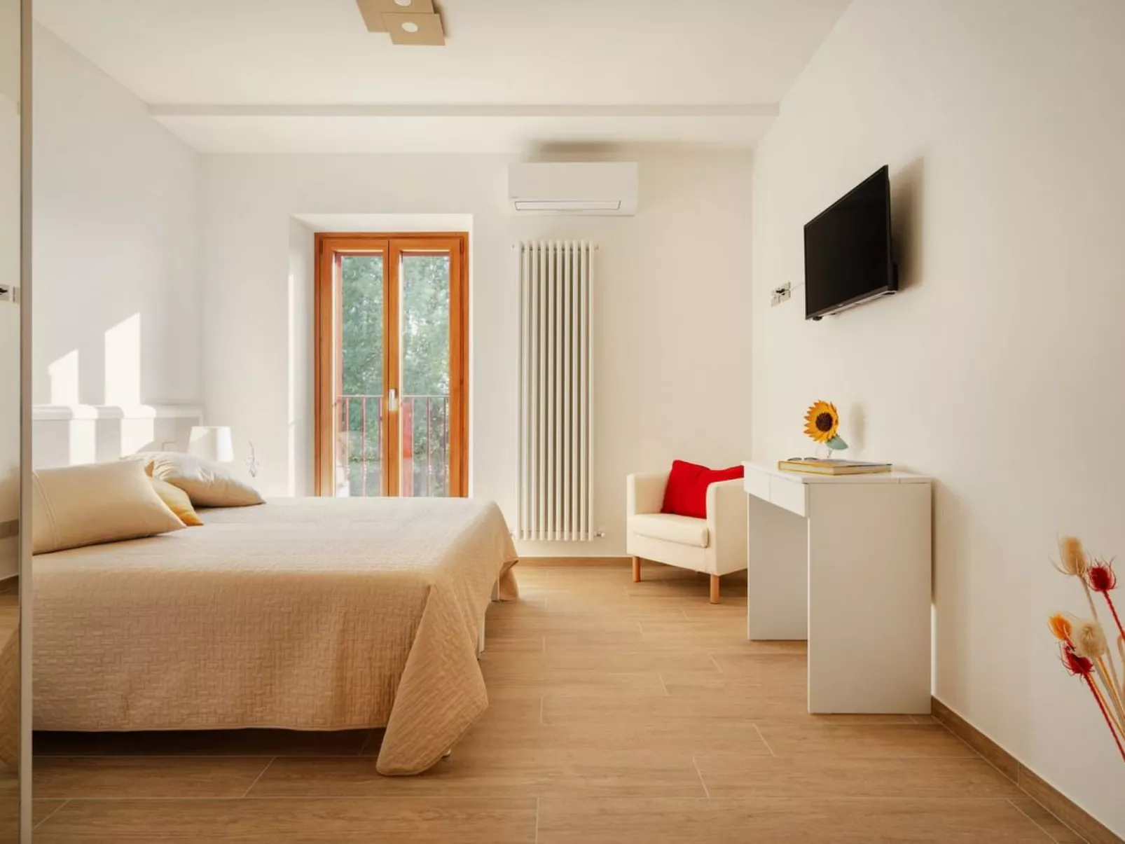 Luxuriöse und erschwingliche Villa mit privatem Pool-Binnen