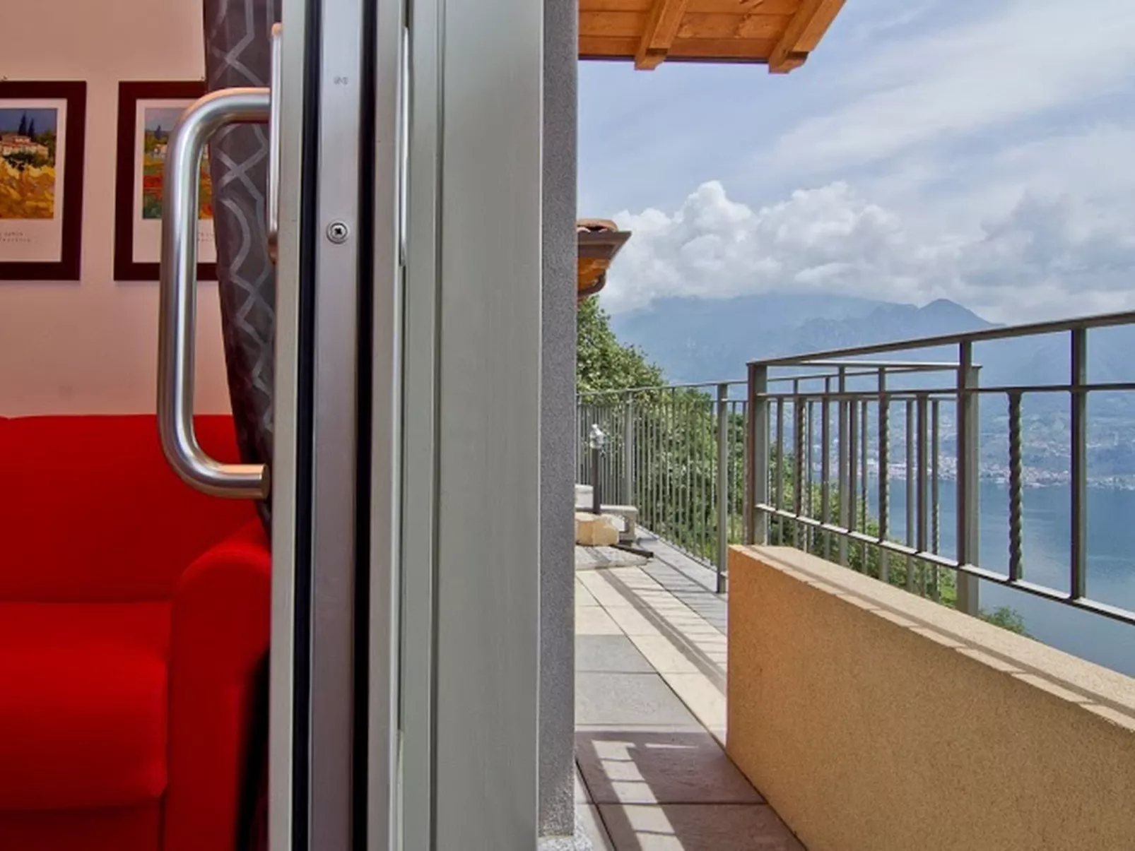 Terrazza a Lago - Zweizimmerwohnung mit Terrasse und Schwimmbad-Buiten