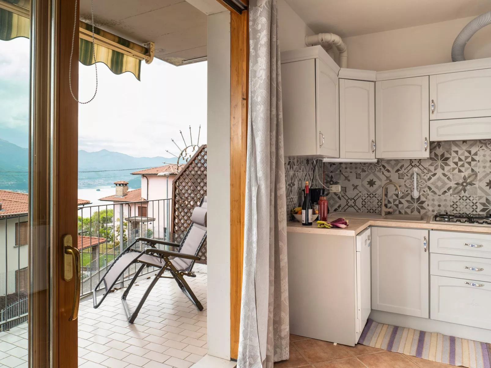 Ein-Zimmer-Wohnung 'Whisper Of Current'-Binnen