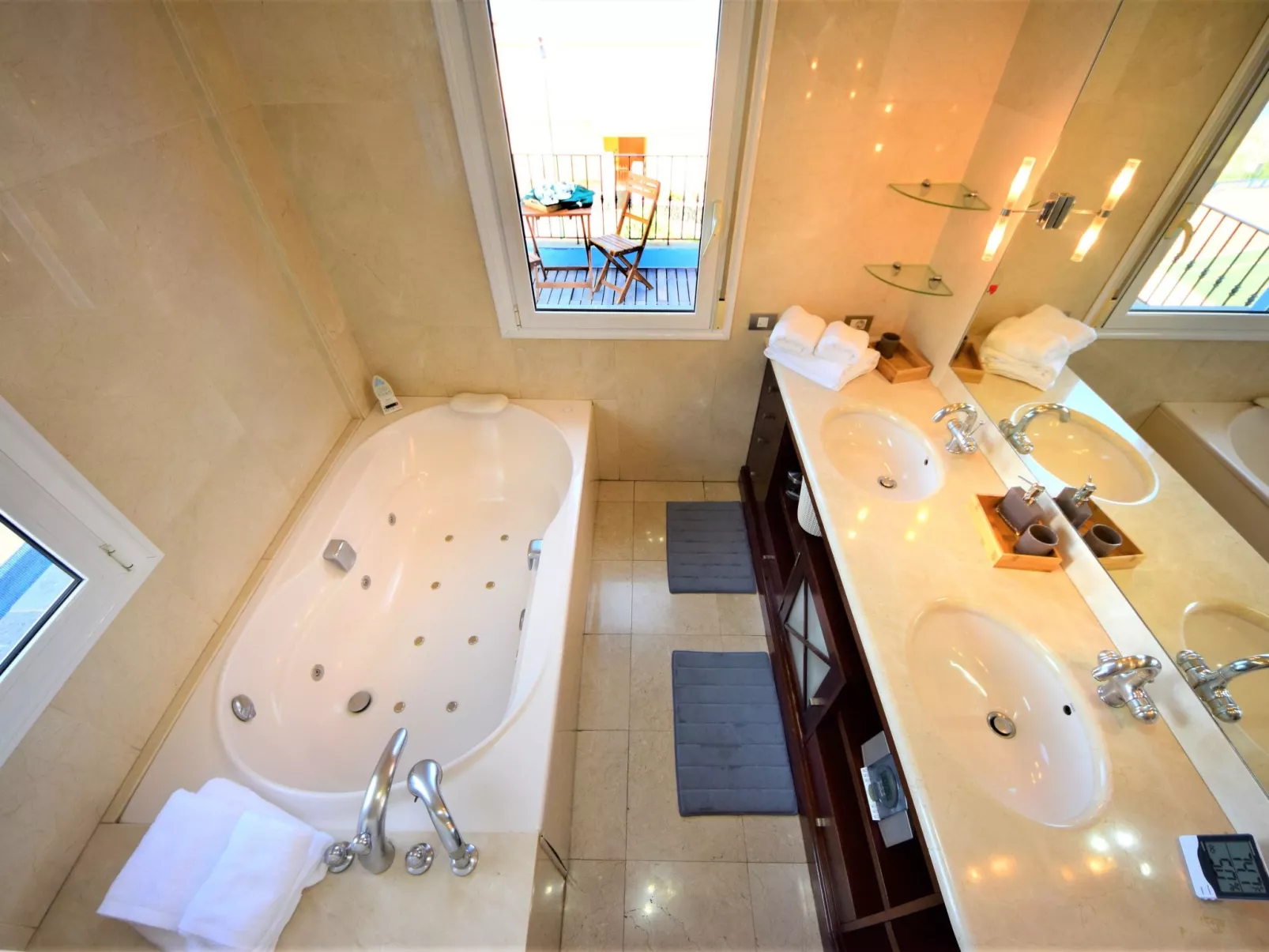 Ferienvilla "Villa Syrah" mit Jacuzzi-Binnen